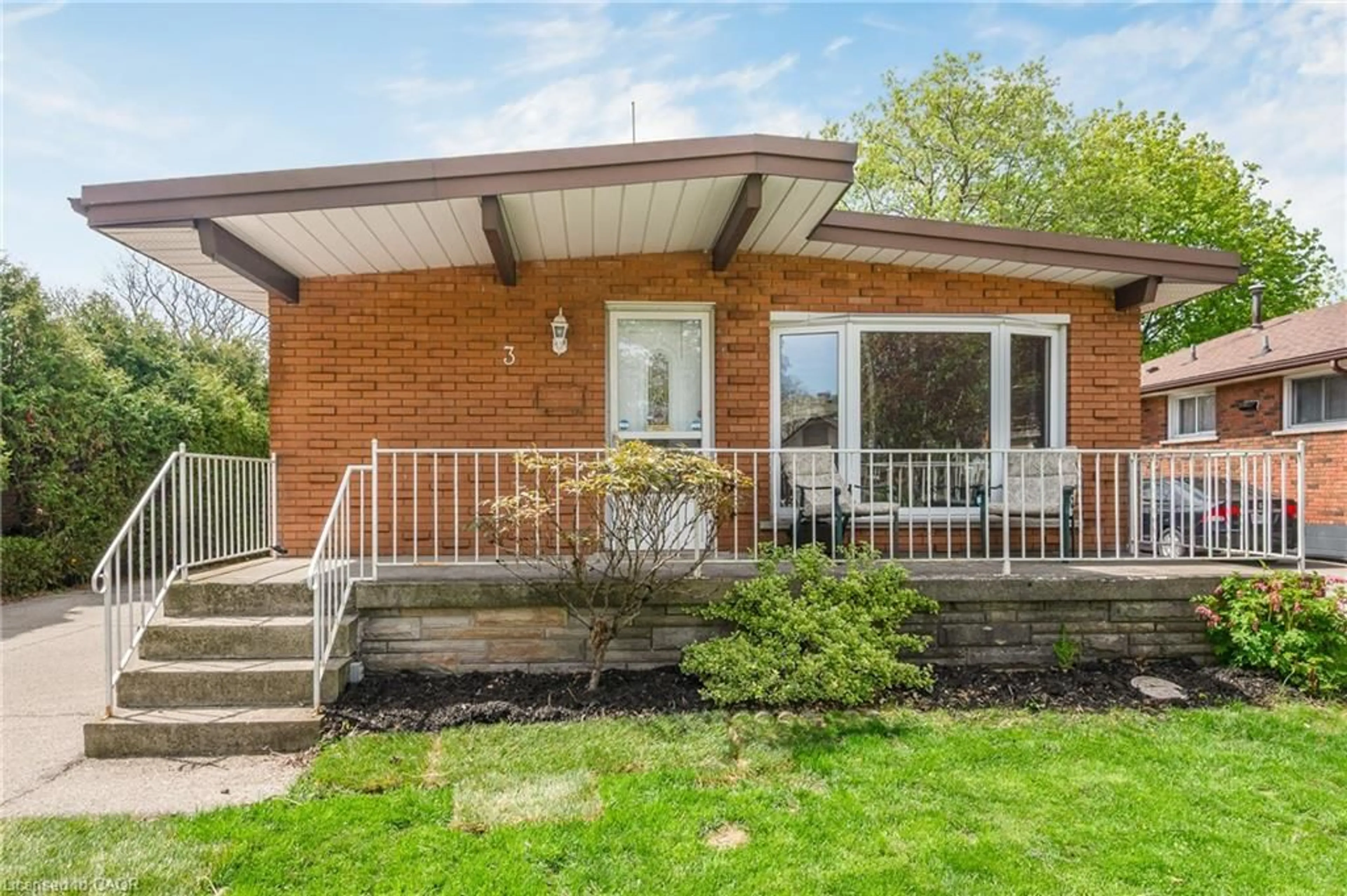Home with brick exterior material, street for 3 Tanager Crt, Hamilton Ontario L9A 2M2