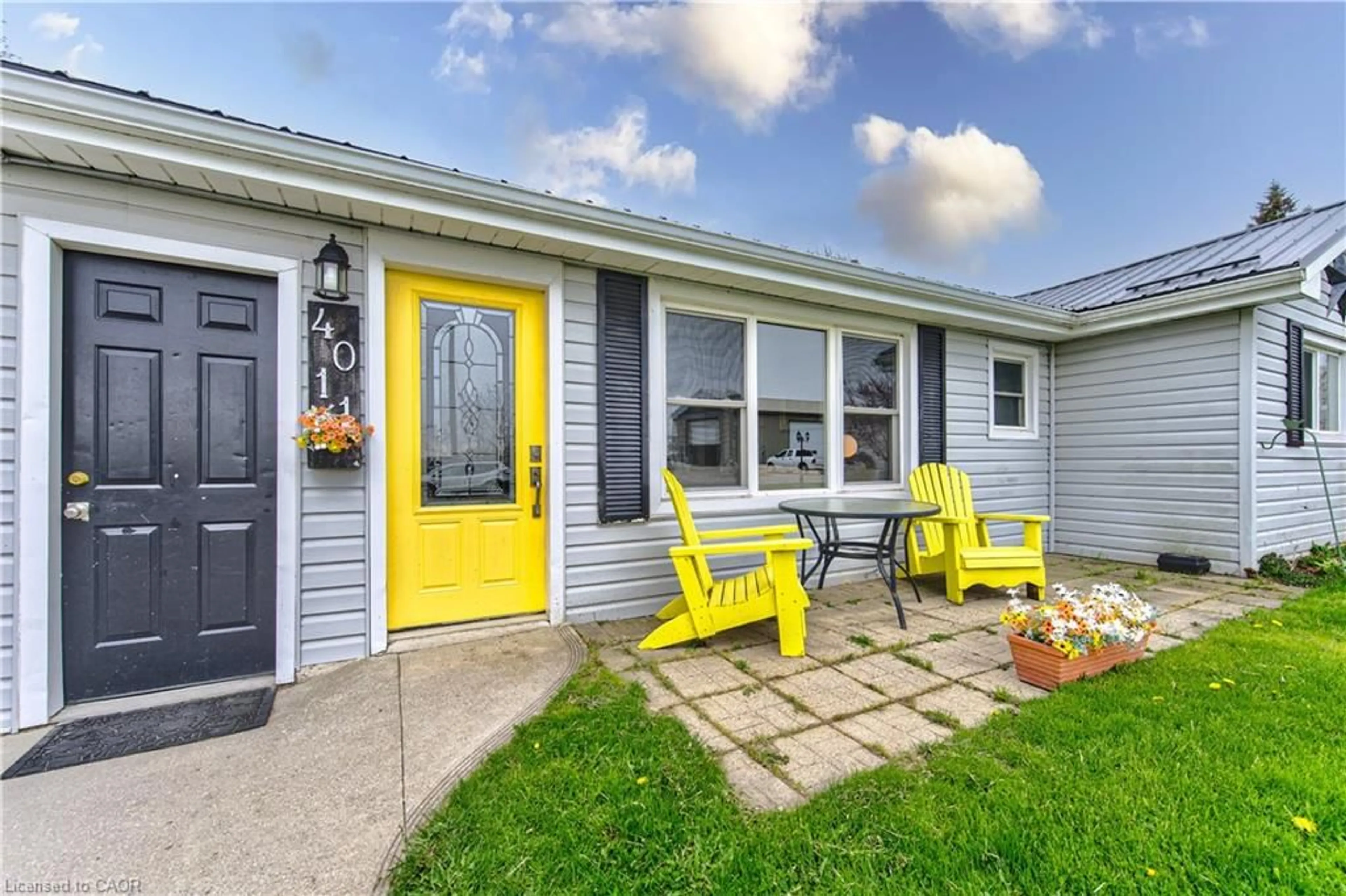Home with vinyl exterior material, street for 4011 Road 125 Rd, Stratford Ontario N5A 6S6