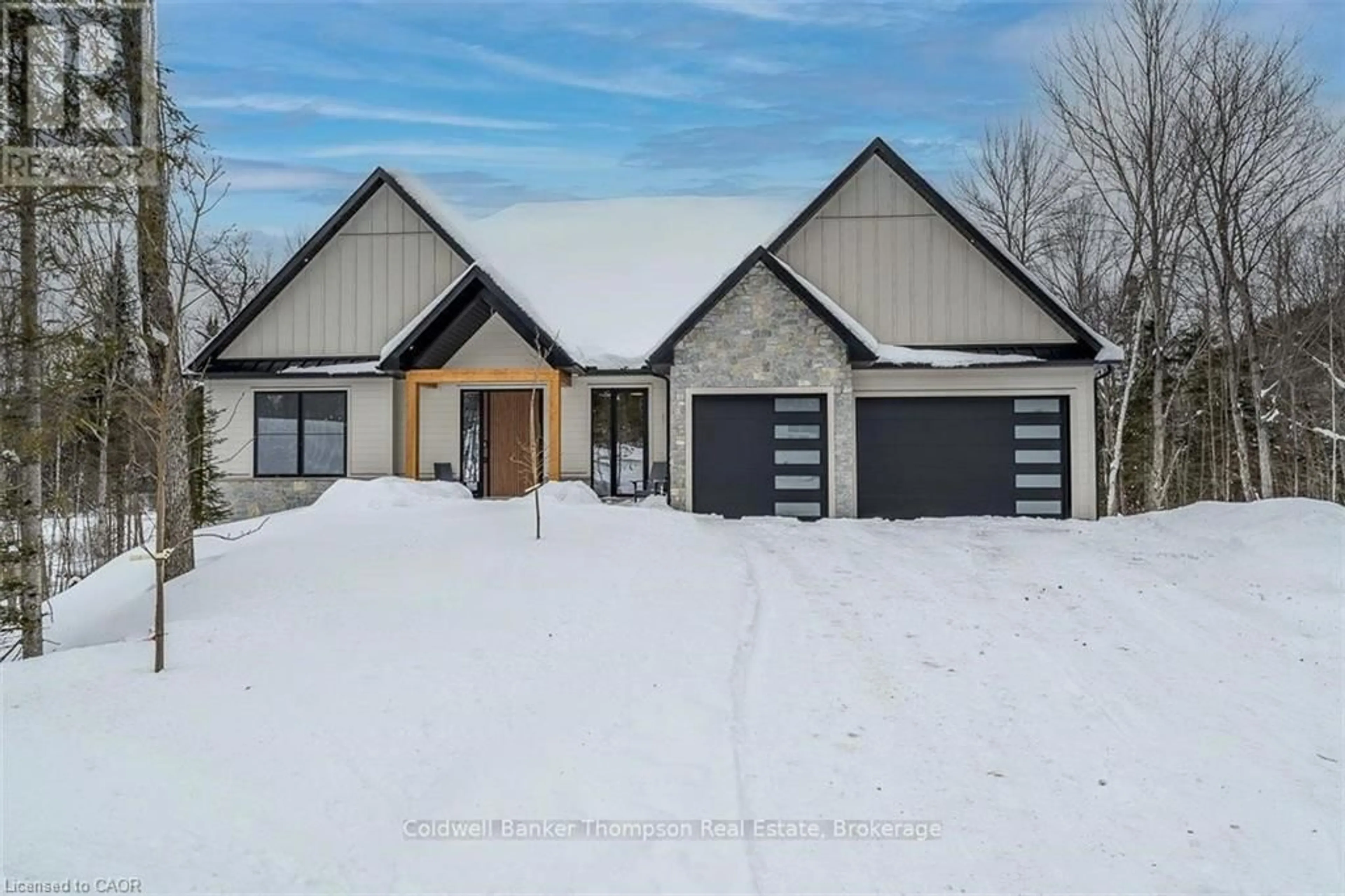 Home with brick exterior material, street for 11 Glen Eagle Crt, Huntsville Ontario P1H 1B1