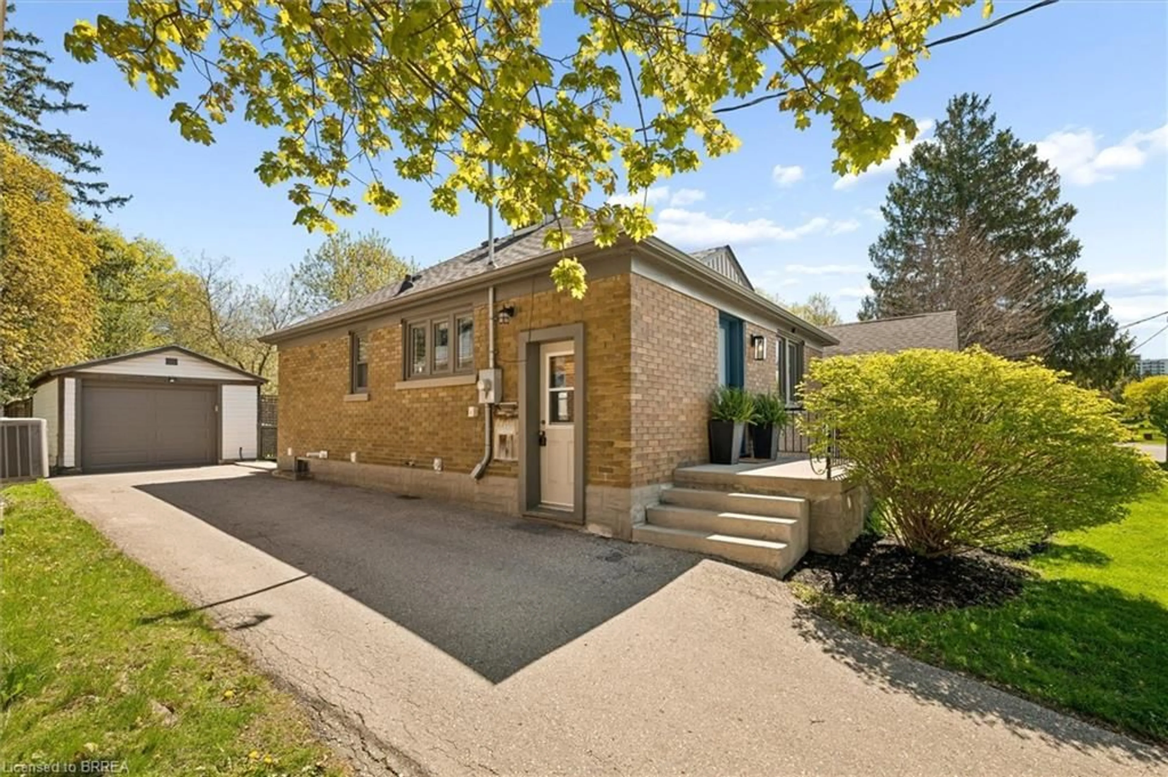 Home with brick exterior material, street for 256 Bowman St, Waterloo Ontario N2J 1W5