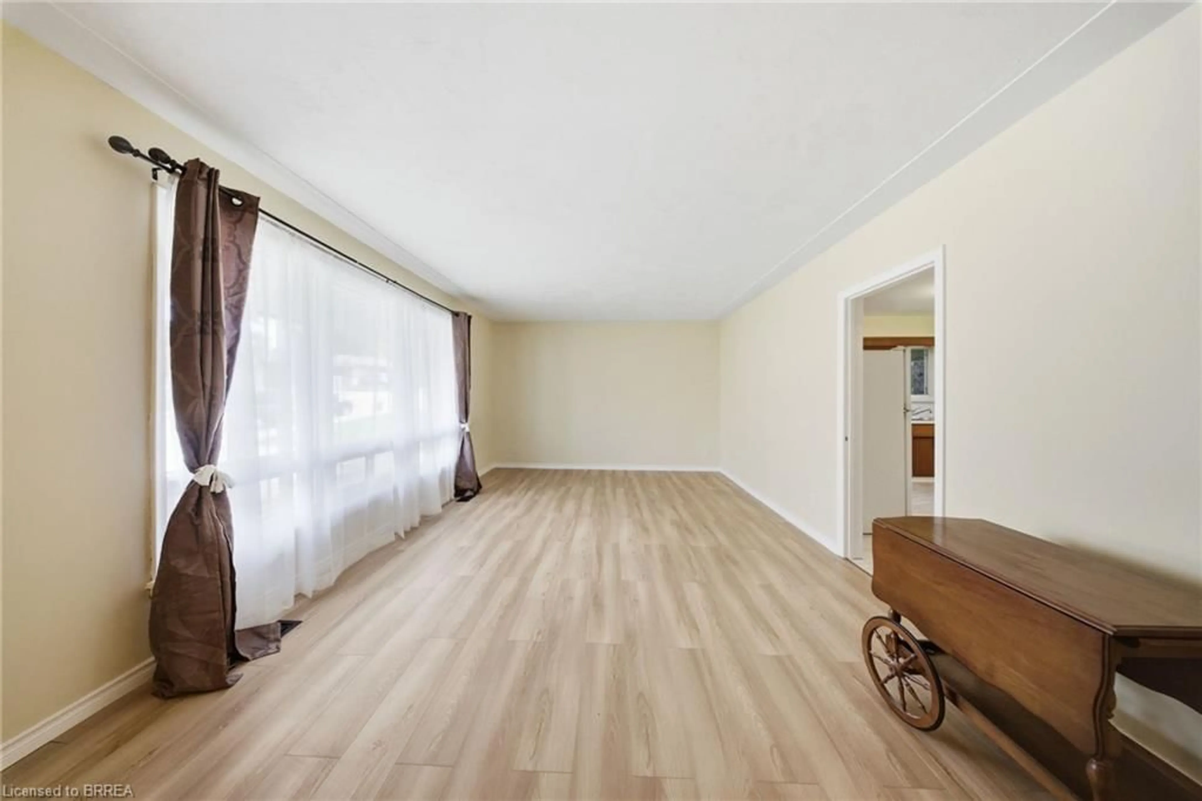 A pic of a room for 401 Nelson St, Brantford Ontario N3S 4E9