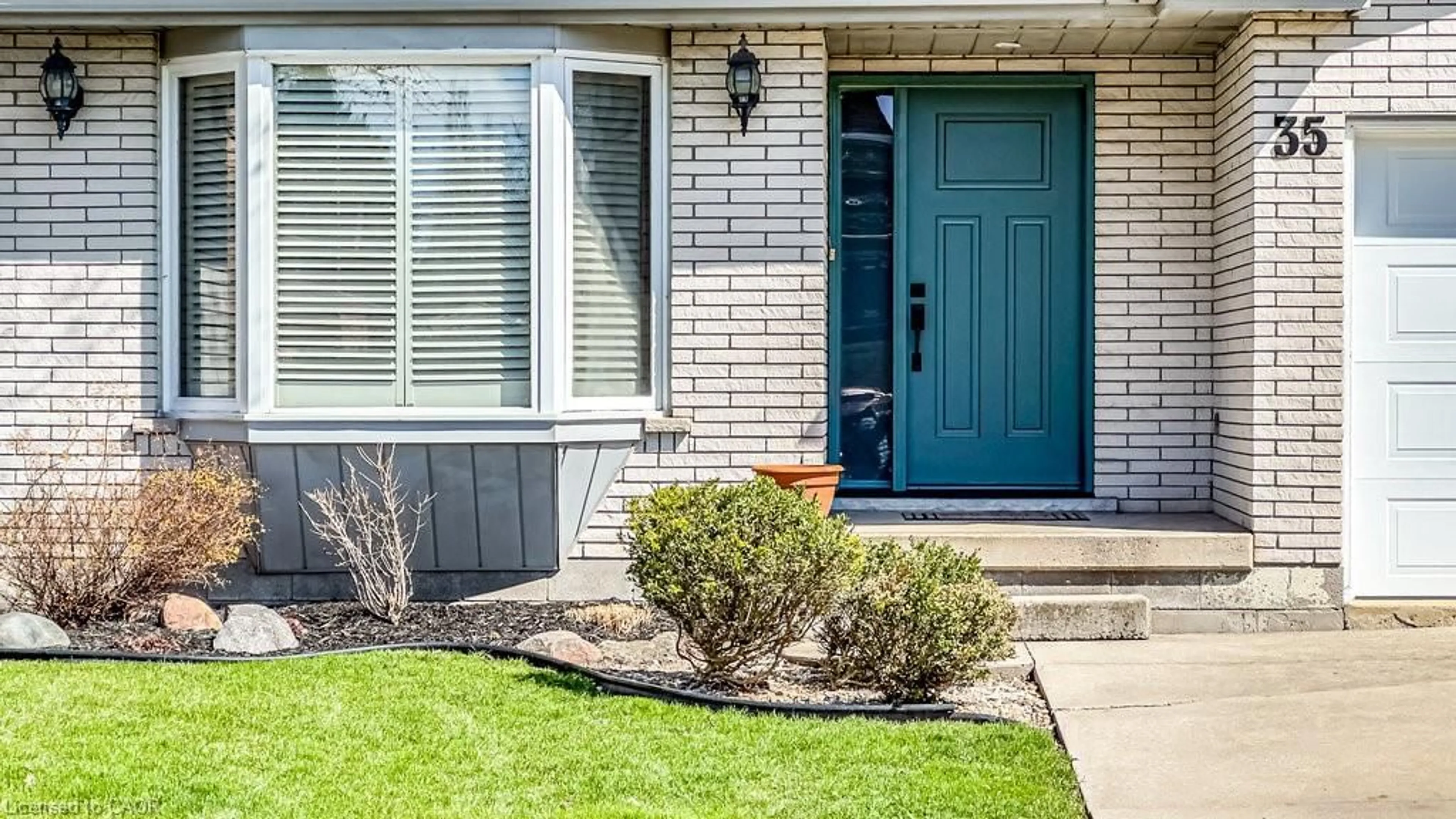 Unknown for 35 Horizon Crt, Hamilton Ontario L9B 1W8