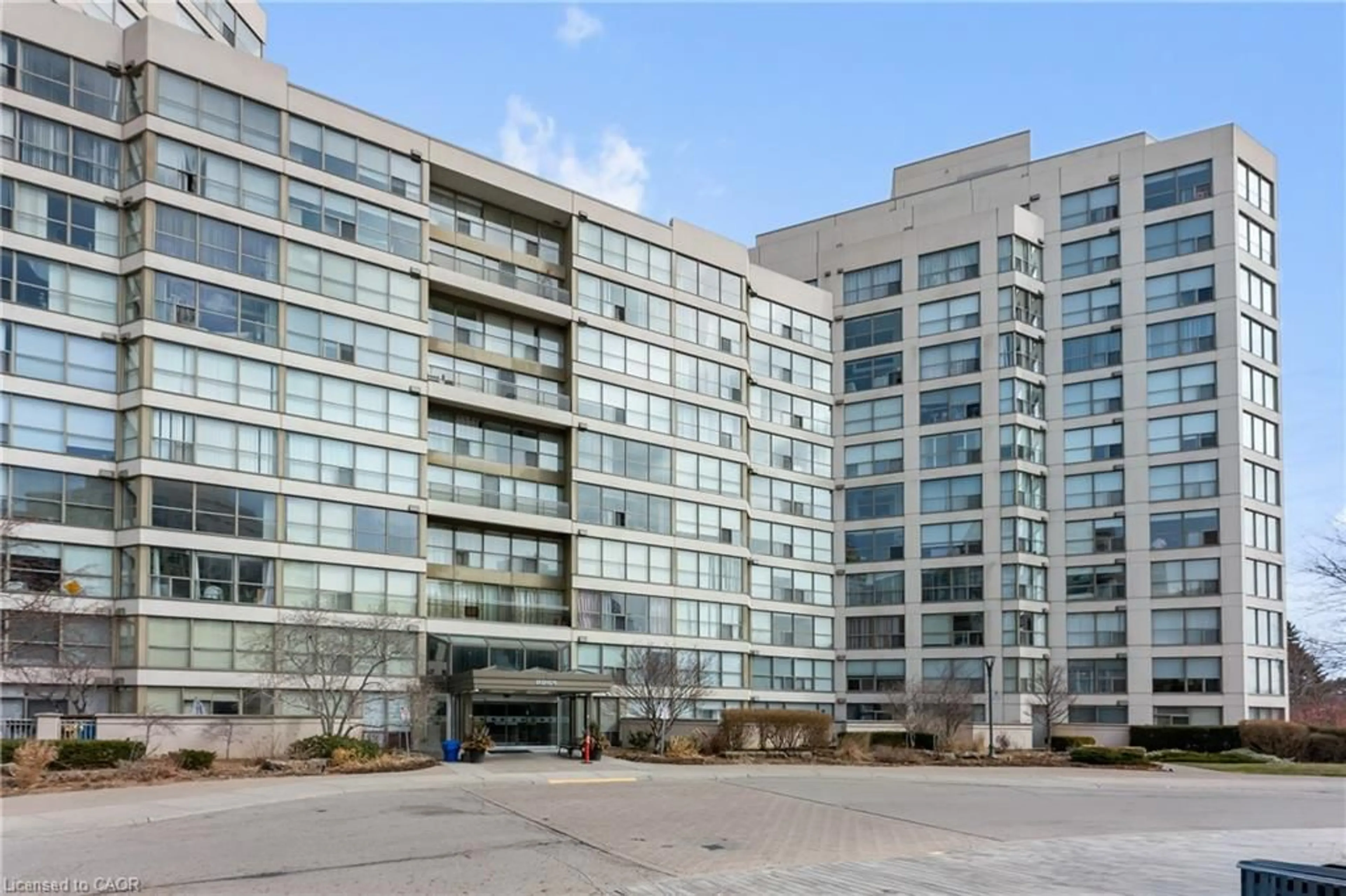 Indoor foyer for 2261 Lakeshore Blvd #918, Toronto Ontario M8V 3X1