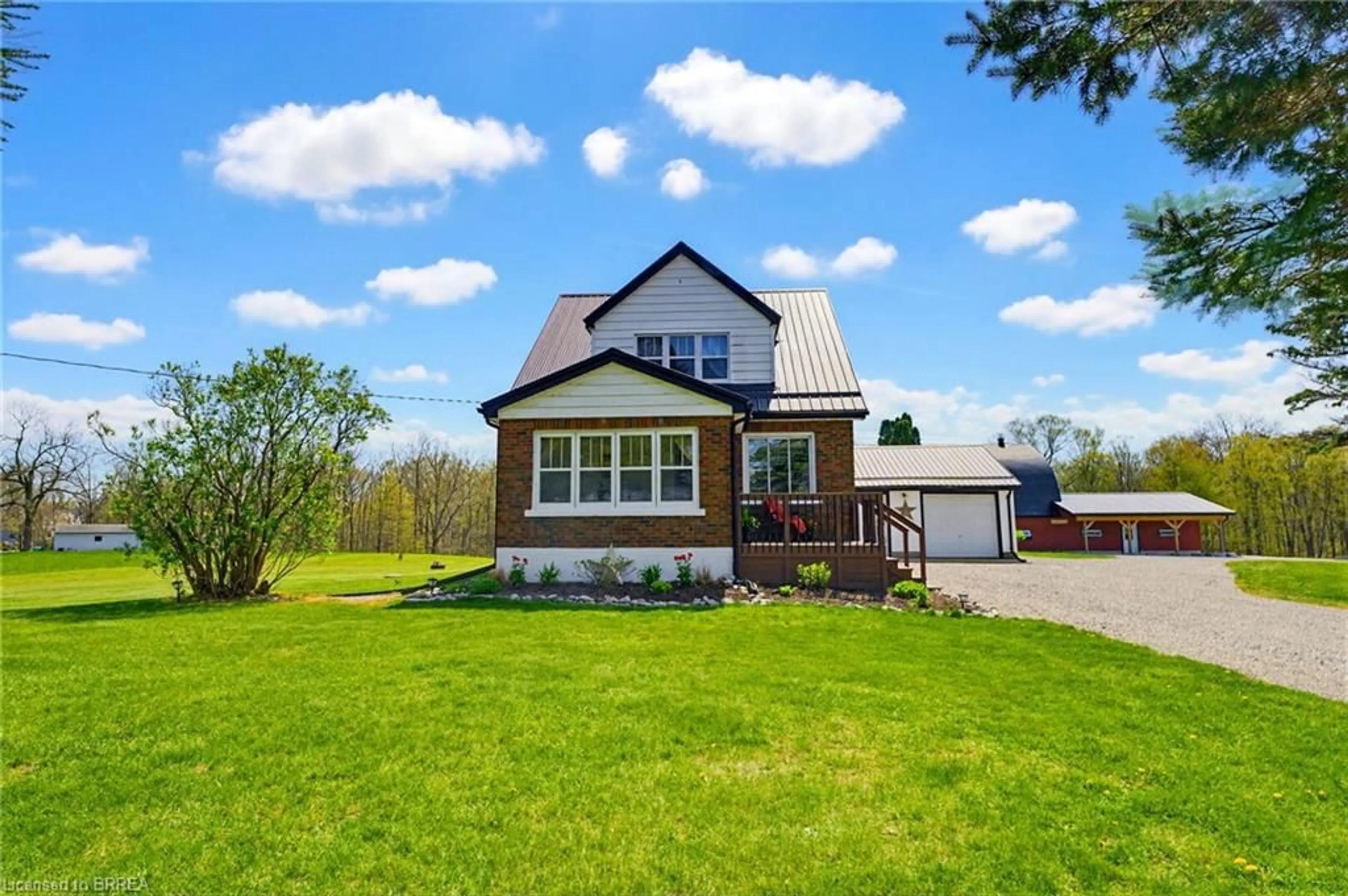 Home with vinyl exterior material, unknown for 84 Norfolk County Rd 57 Rd #RR#3, Simcoe Ontario N3Y 4K2