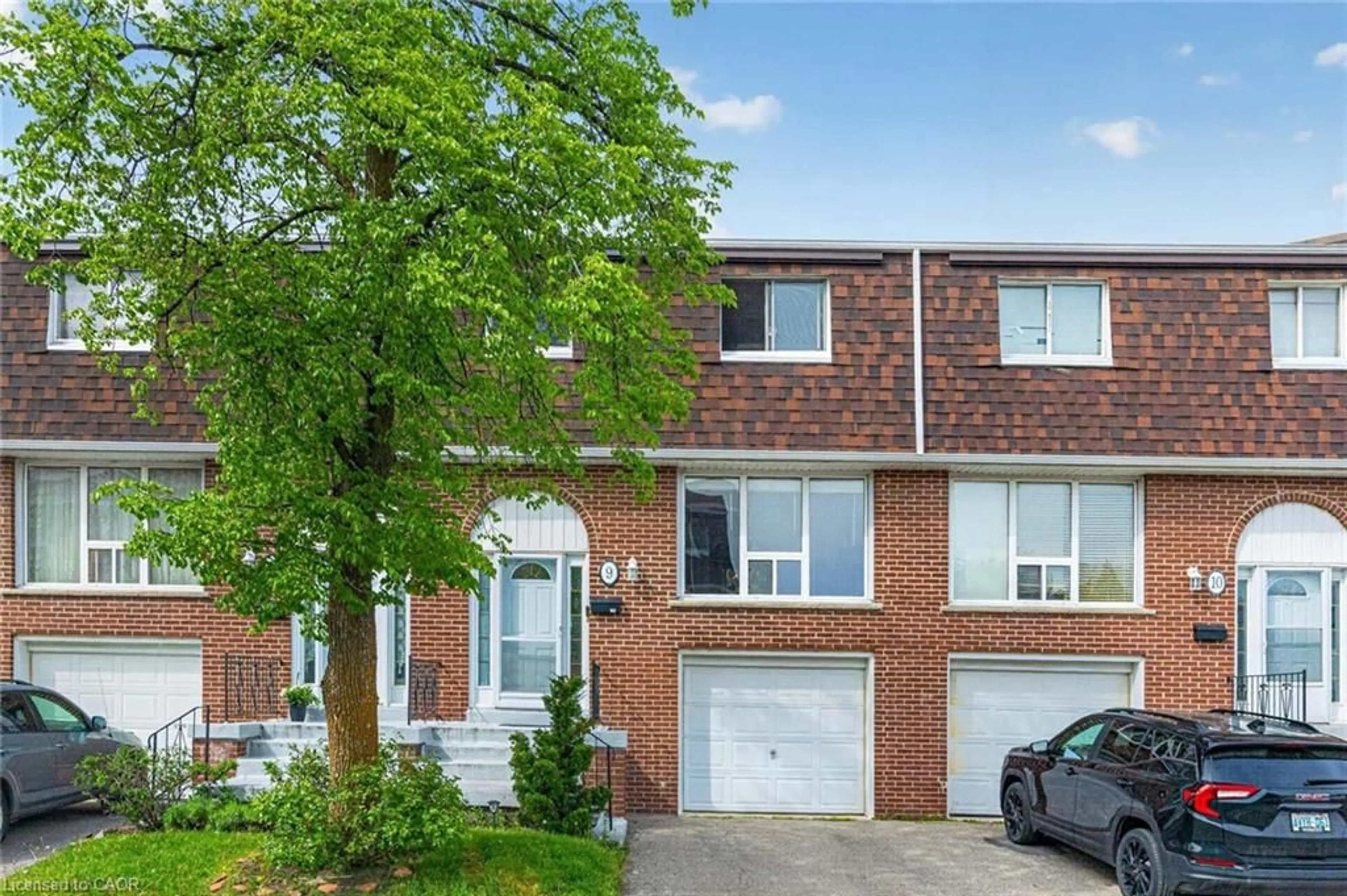 Home with brick exterior material, street for 2380 Bromsgrove Rd #9, Mississauga Ontario L5J 4E6
