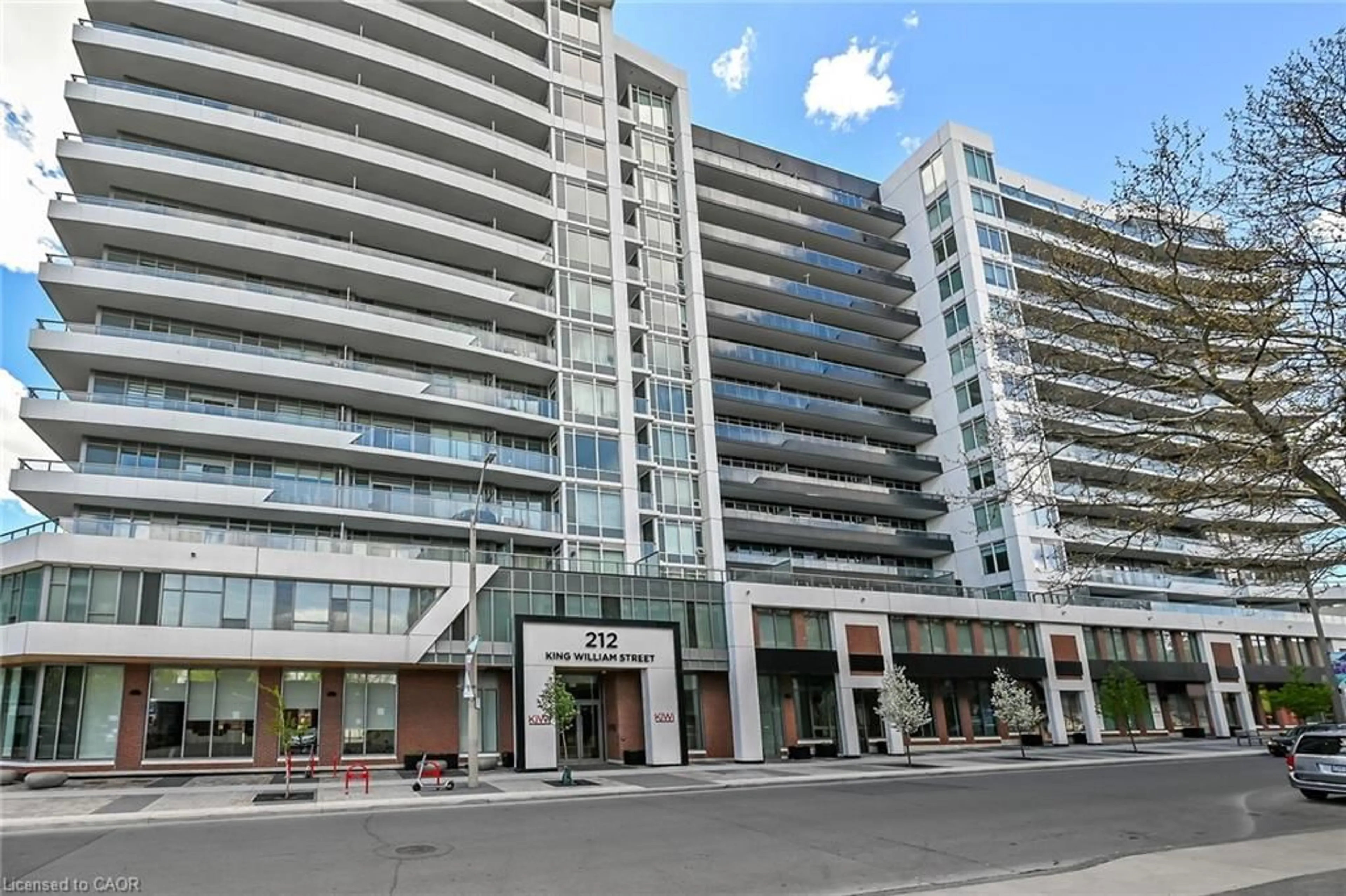 Patio, unknown for 212 King William St #921, Hamilton Ontario L8R 0A7