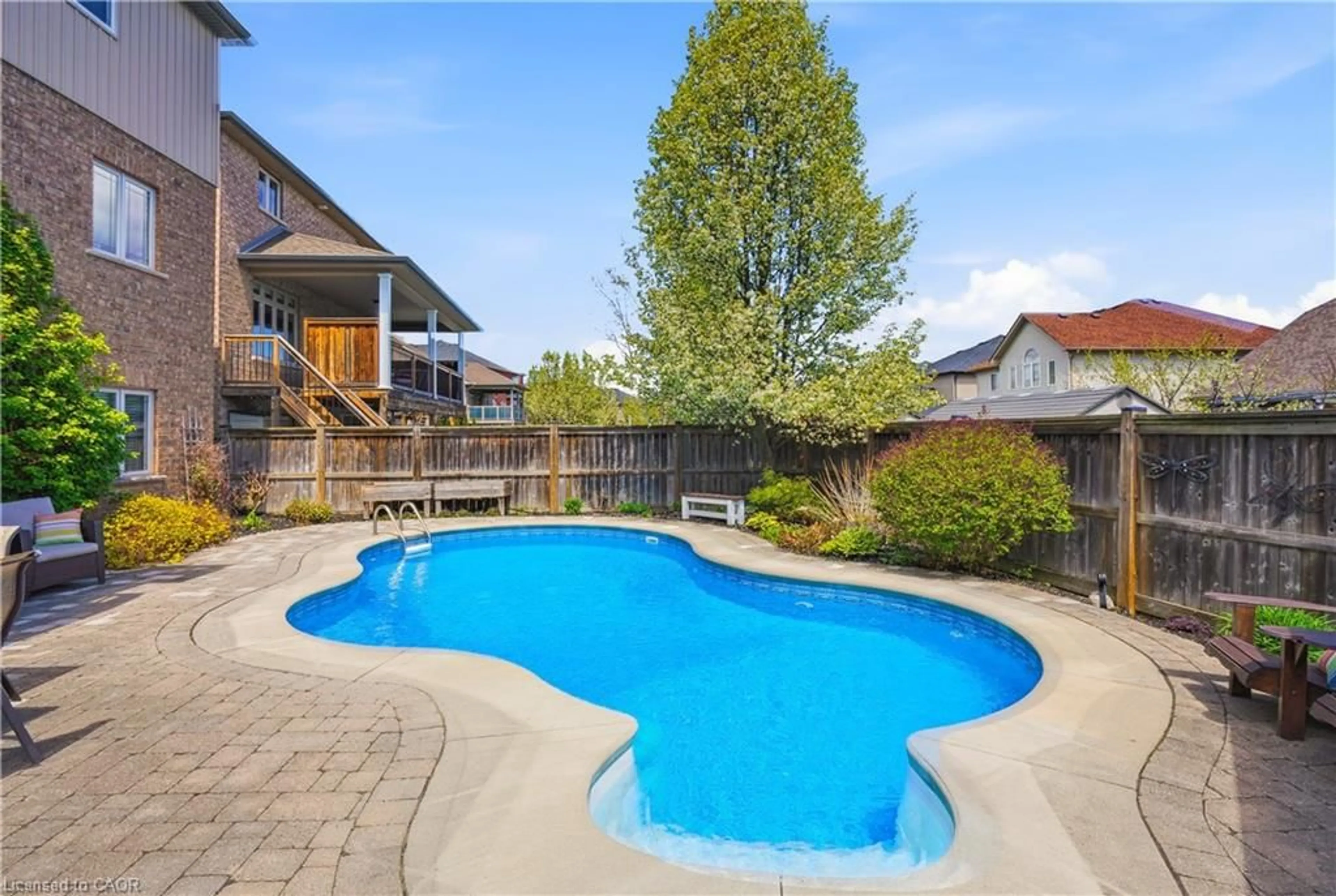 Pool for 4073 Highland Park Dr, Beamsville Ontario L3J 0M3