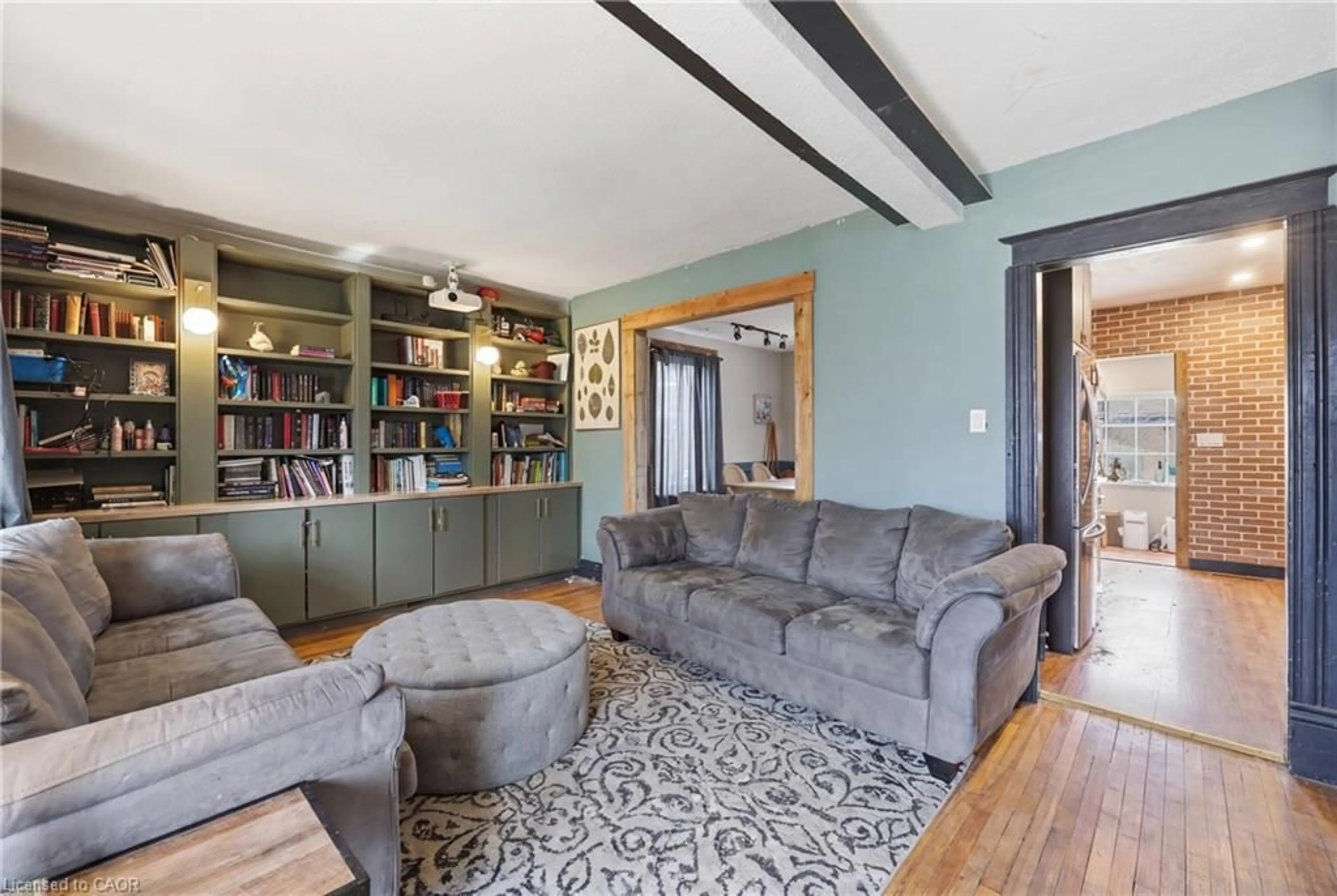 Living room with furniture, unknown for 54 Evan St, Welland Ontario L3B 3V5