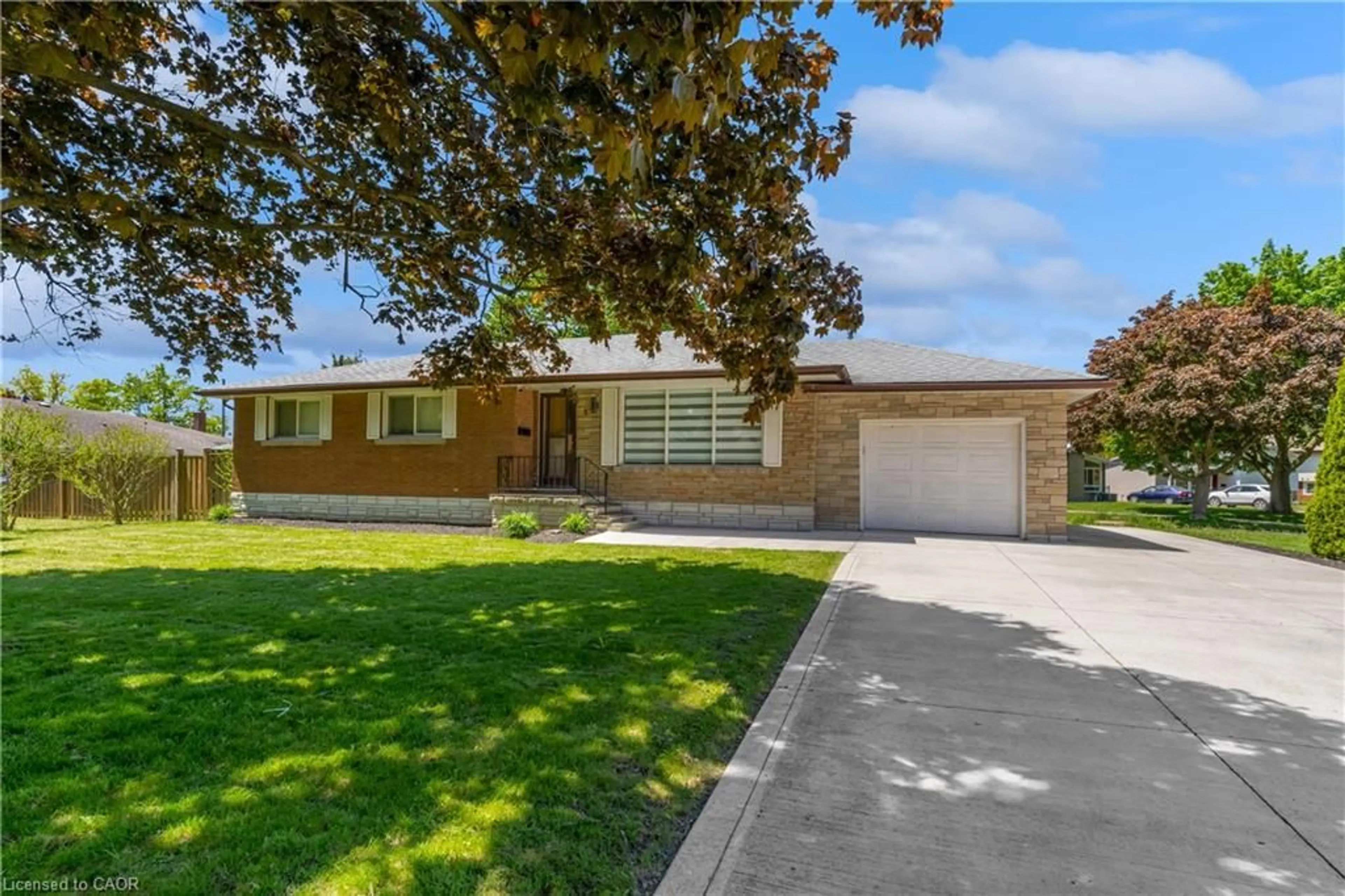 Home with brick exterior material, street for 5 Armour Dr, Welland Ontario L3C 2N7
