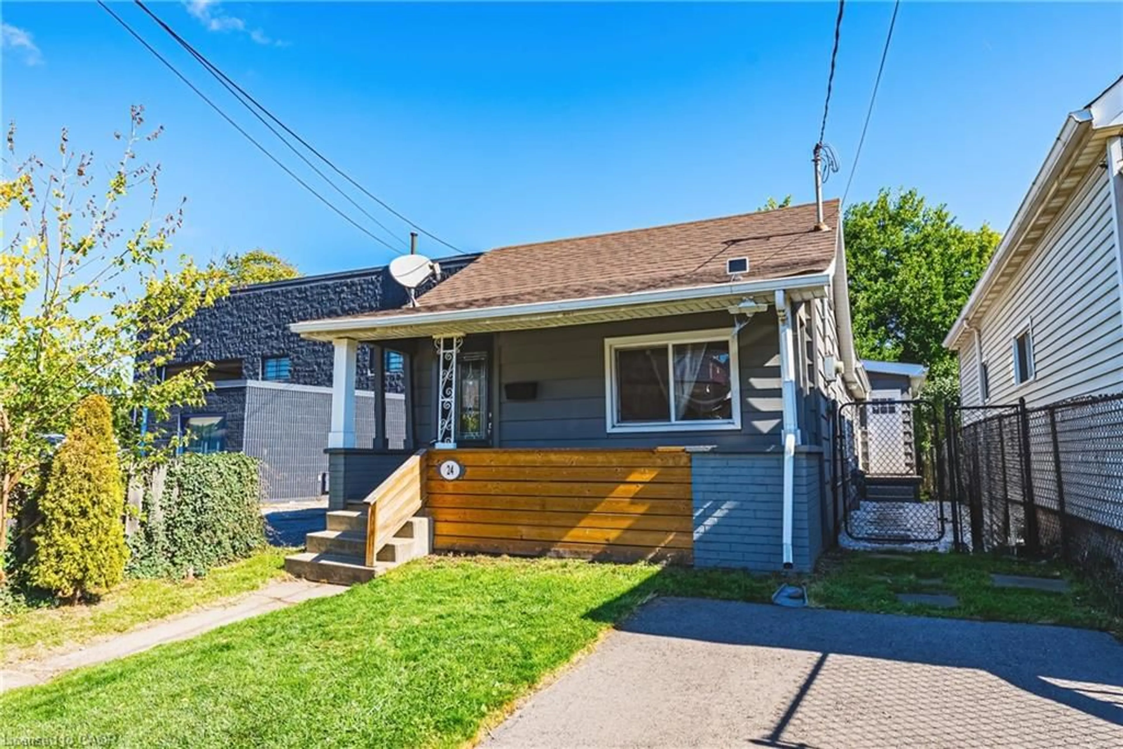 Unknown for 24 Rowanwood St, Hamilton Ontario L8L 7H3