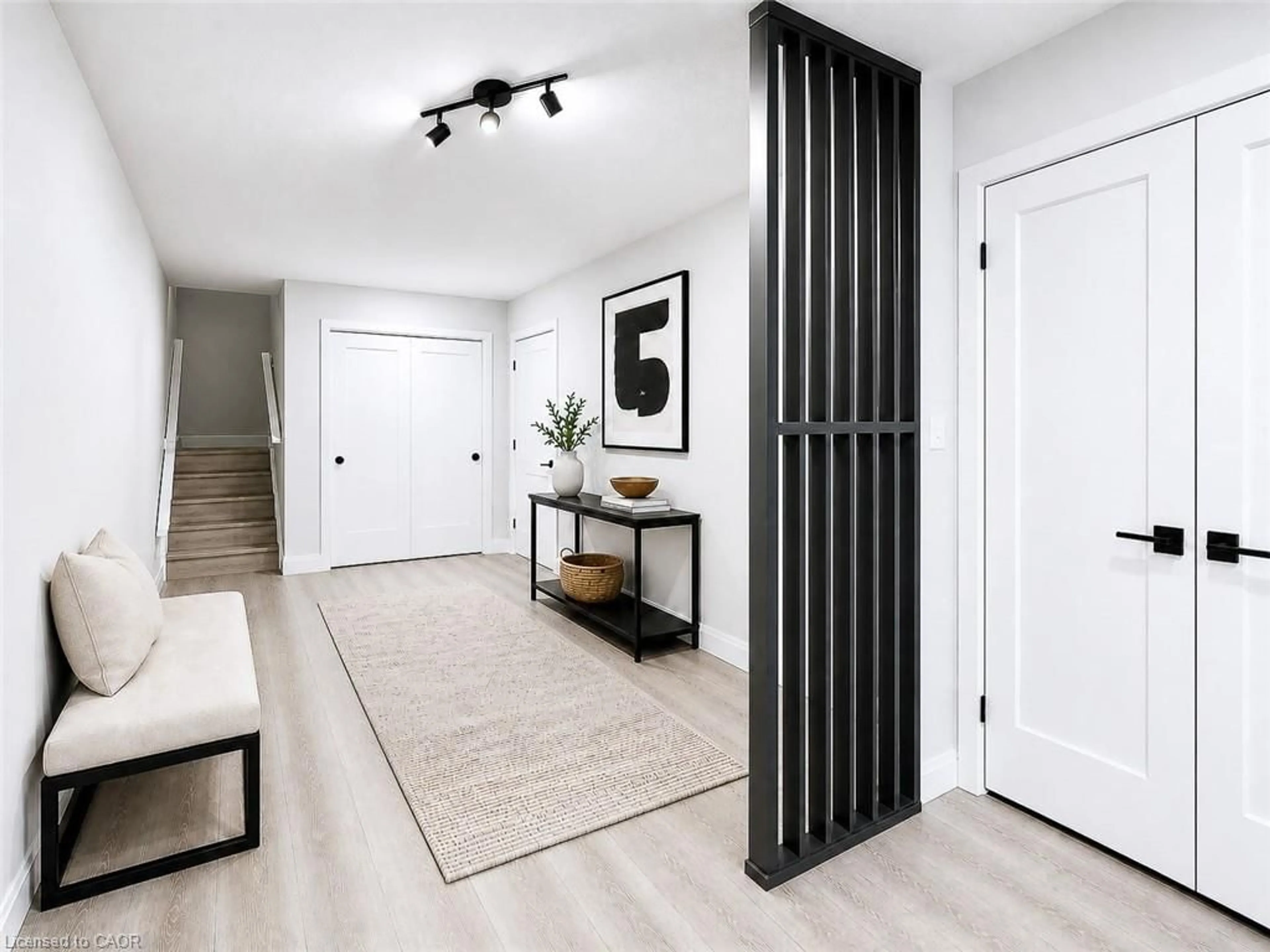 Indoor entryway for 143 Elgin St #90, Cambridge Ontario N1R 5H6