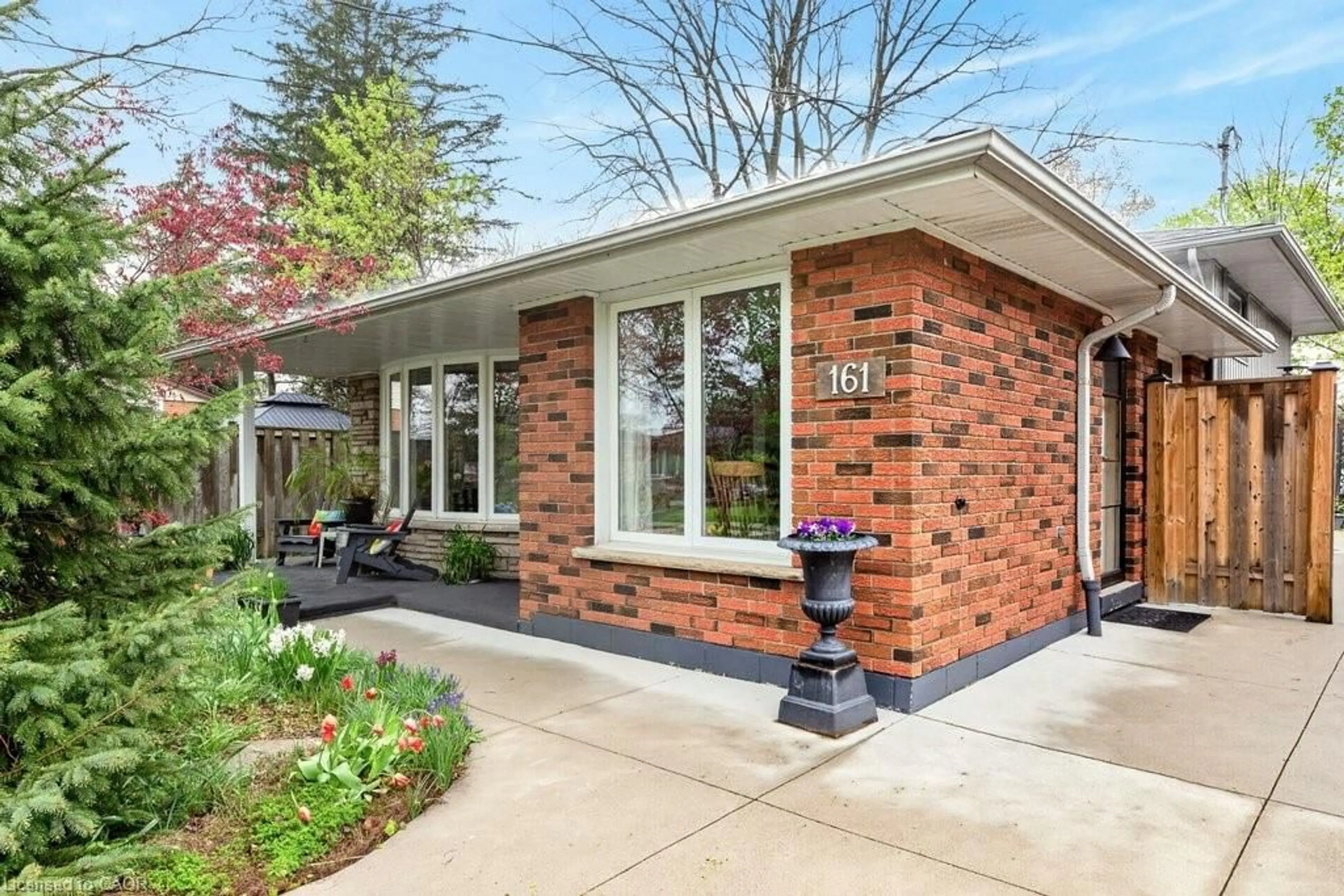 Home with brick exterior material, street for 161 Manning Ave, Hamilton Ontario L9A 3G1