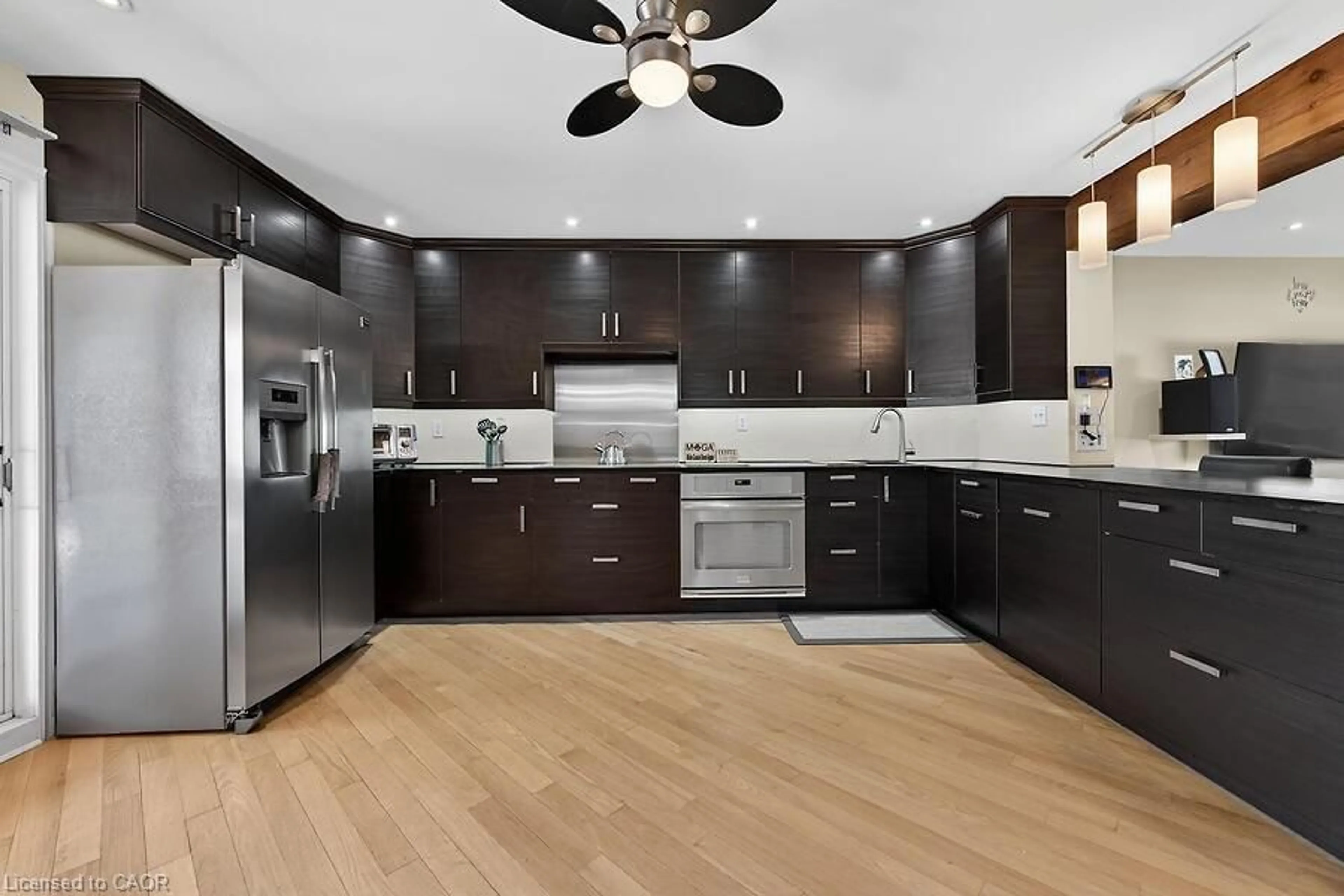 Contemporary kitchen, unknown for 254 St Andrews Dr, Hamilton Ontario L8K 5K3