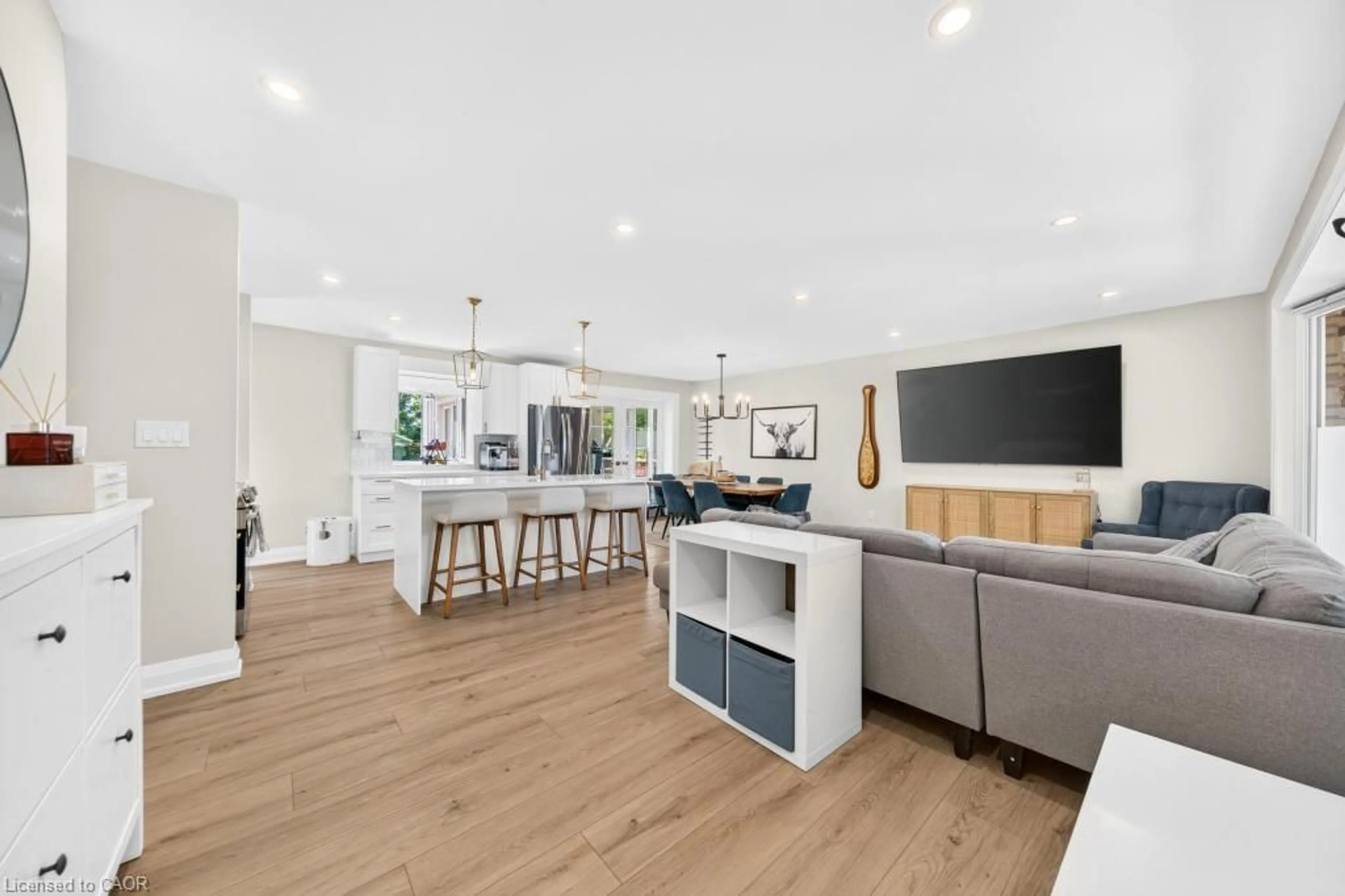 Open concept kitchen, wood/laminate floor for 7 Wallis Ave, Smithville Ontario L0R 2A0