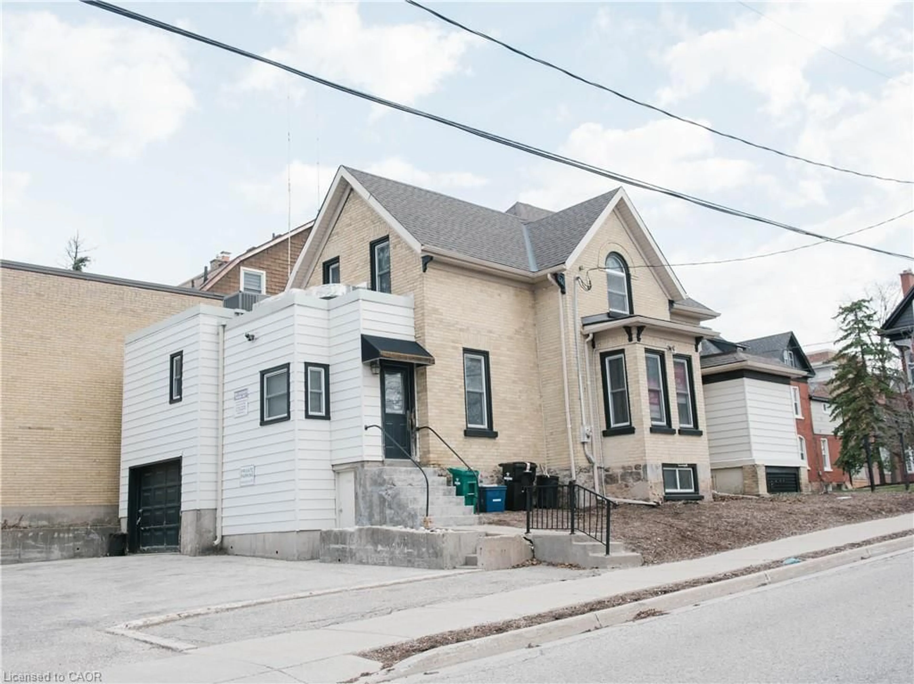 Unknown for 25 Irvin St, Kitchener Ontario N2H 1K6