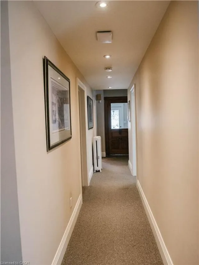 25 Irvin St, Kitchener 5