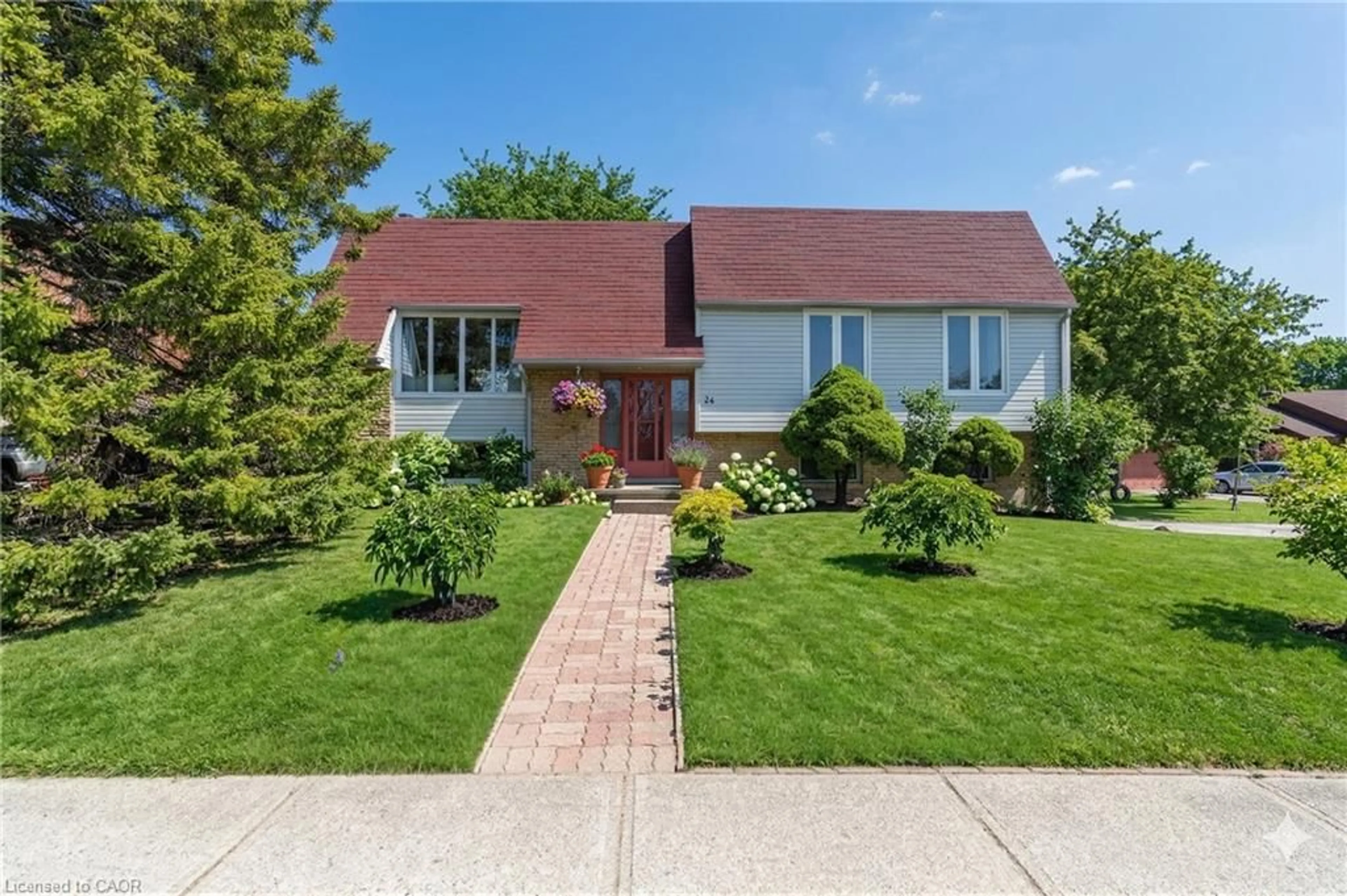Home with brick exterior material, street for 24 Briar Knoll Pl, Kitchener Ontario N2E 2B9