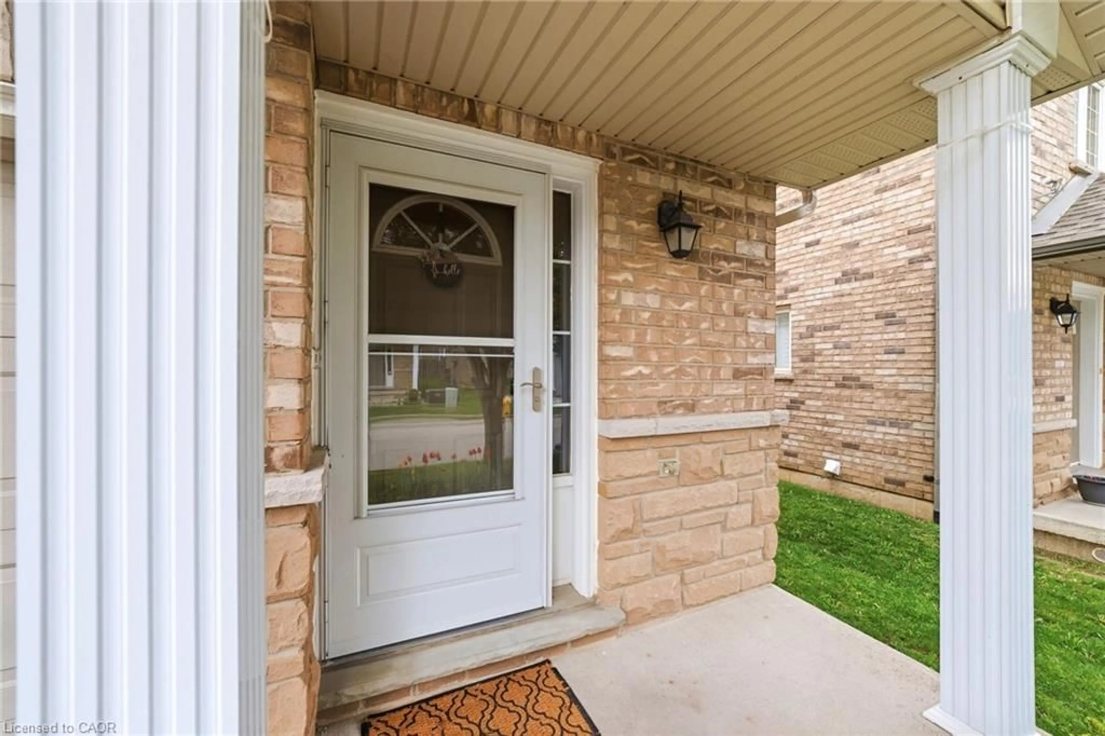 Indoor entryway for 1771 Upper Wentworth St #21, Hamilton Ontario L9B 2Y2
