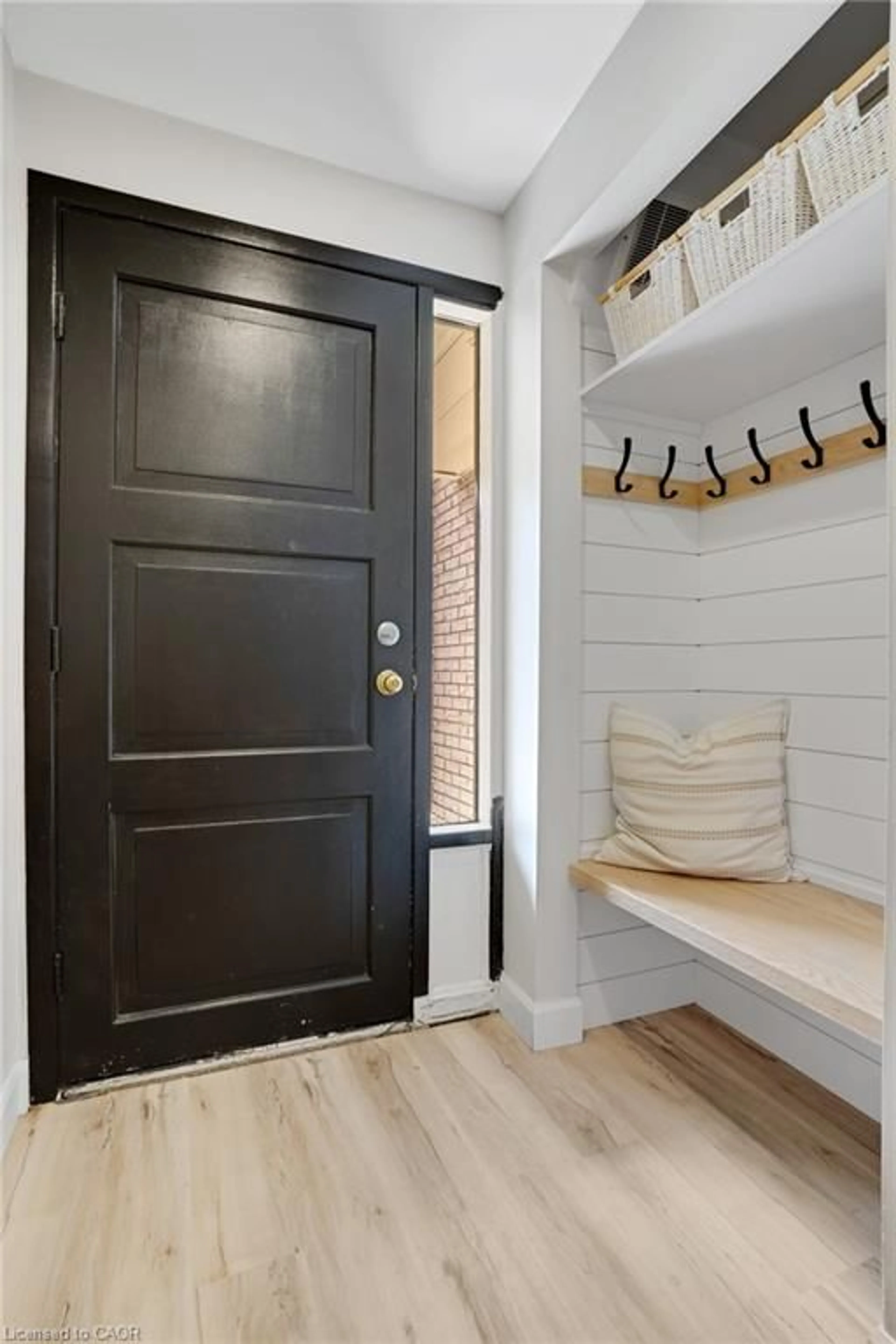 Indoor entryway for 230 Blair Rd #16, Cambridge Ontario N1S 2J8