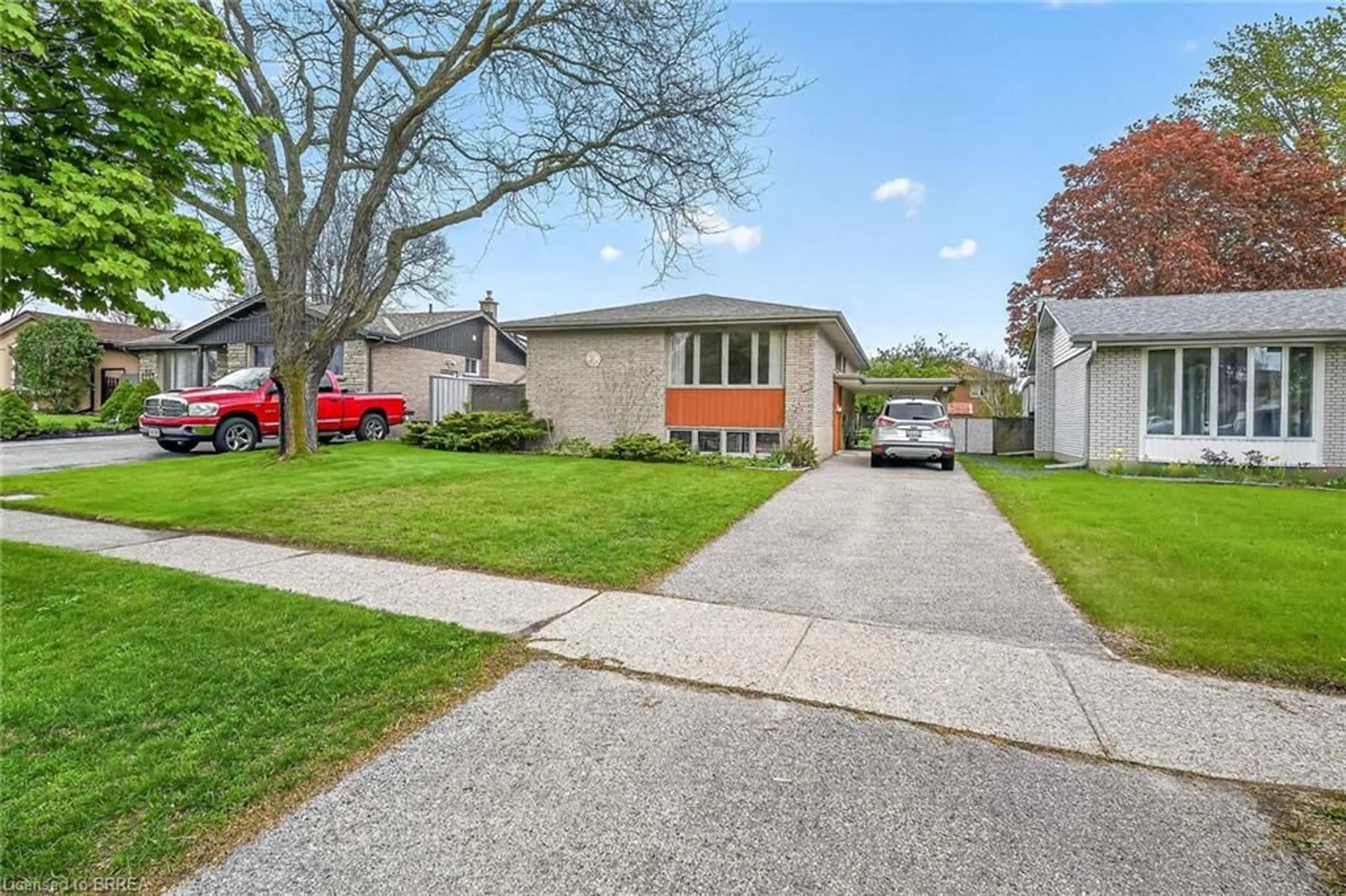 Unknown for 111 Memorial Dr, Brantford Ontario N3R 5S4