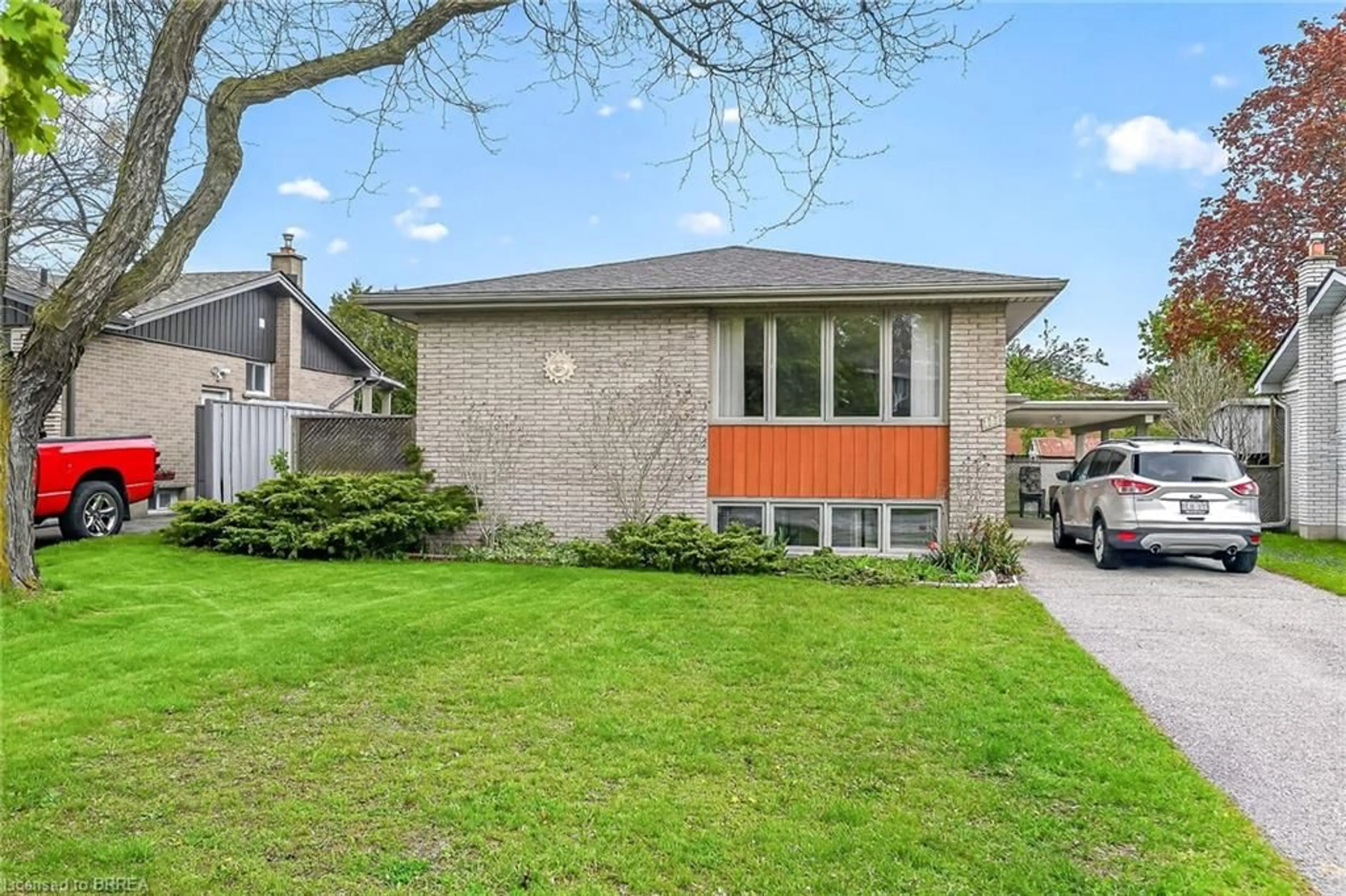 Home with brick exterior material, street for 111 Memorial Dr, Brantford Ontario N3R 5S4
