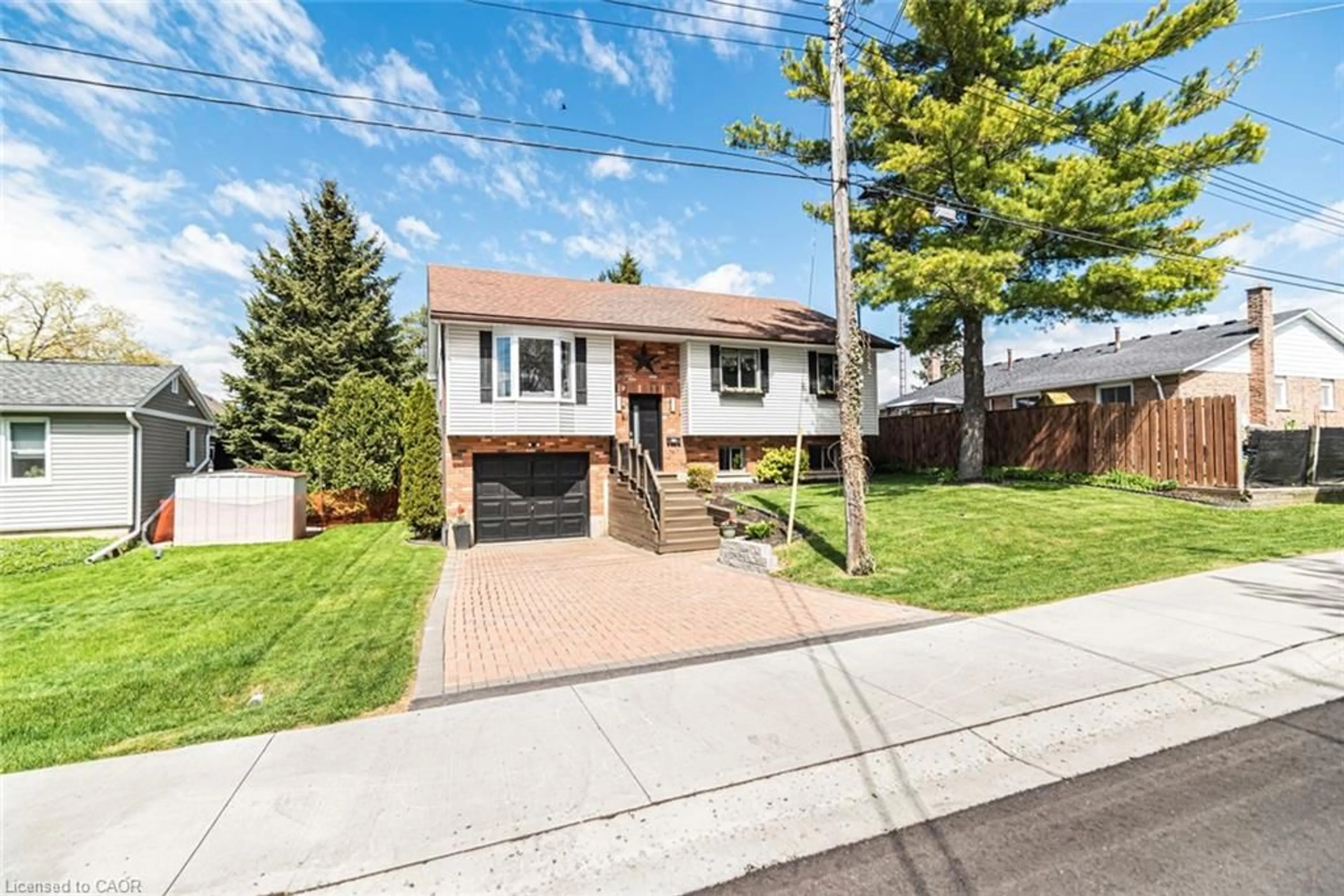 Home with brick exterior material, street for 85 Aberdeen St, Caledonia Ontario N3W 1C3