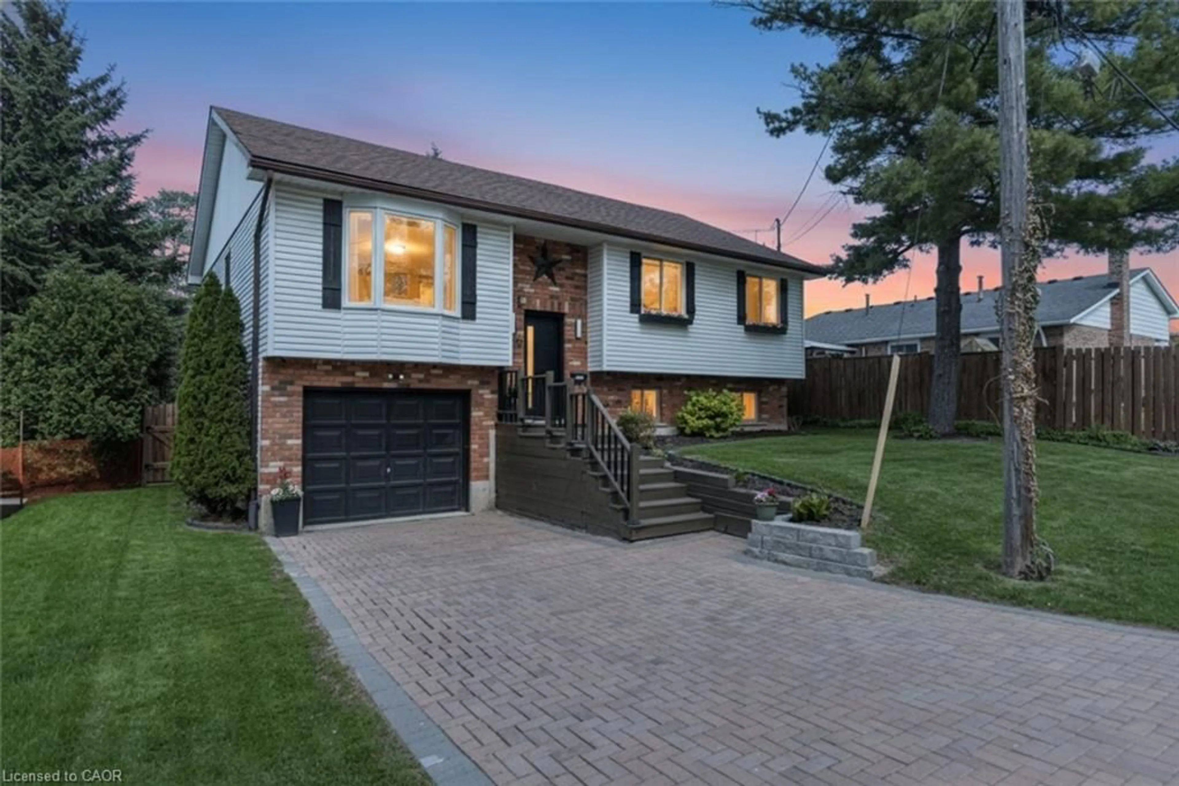 Home with brick exterior material, street for 85 Aberdeen St, Caledonia Ontario N3W 1C3