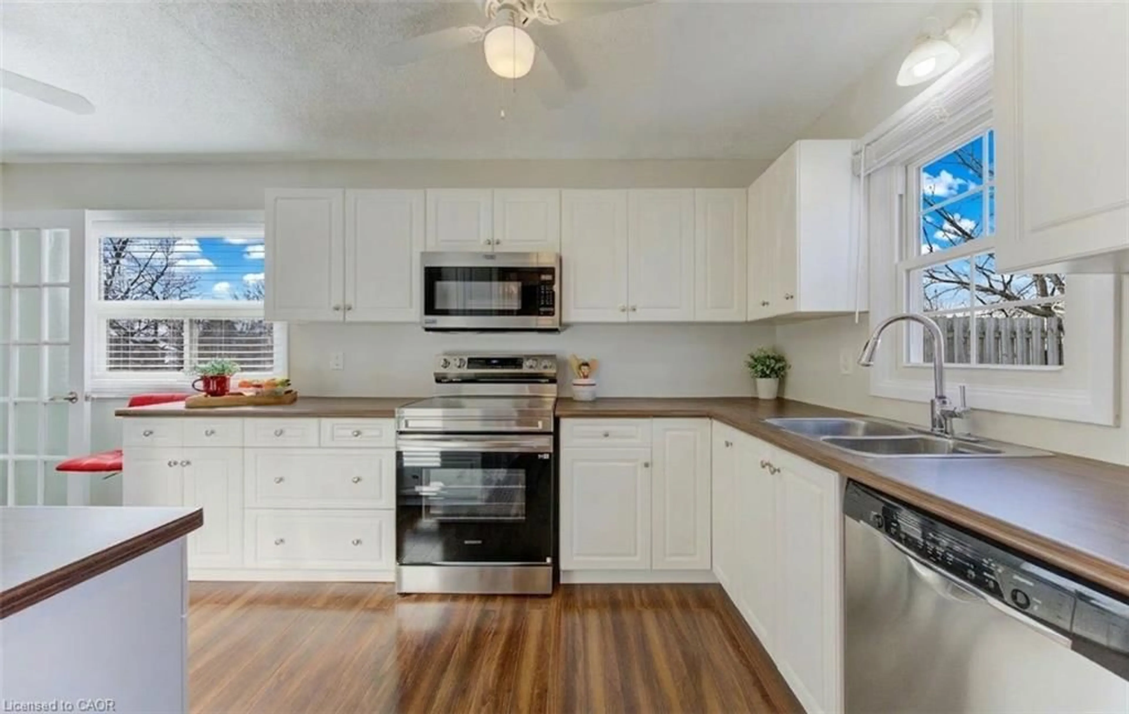 Standard kitchen, unknown for 190 Natchez Rd, Kitchener Ontario N2B 3L2