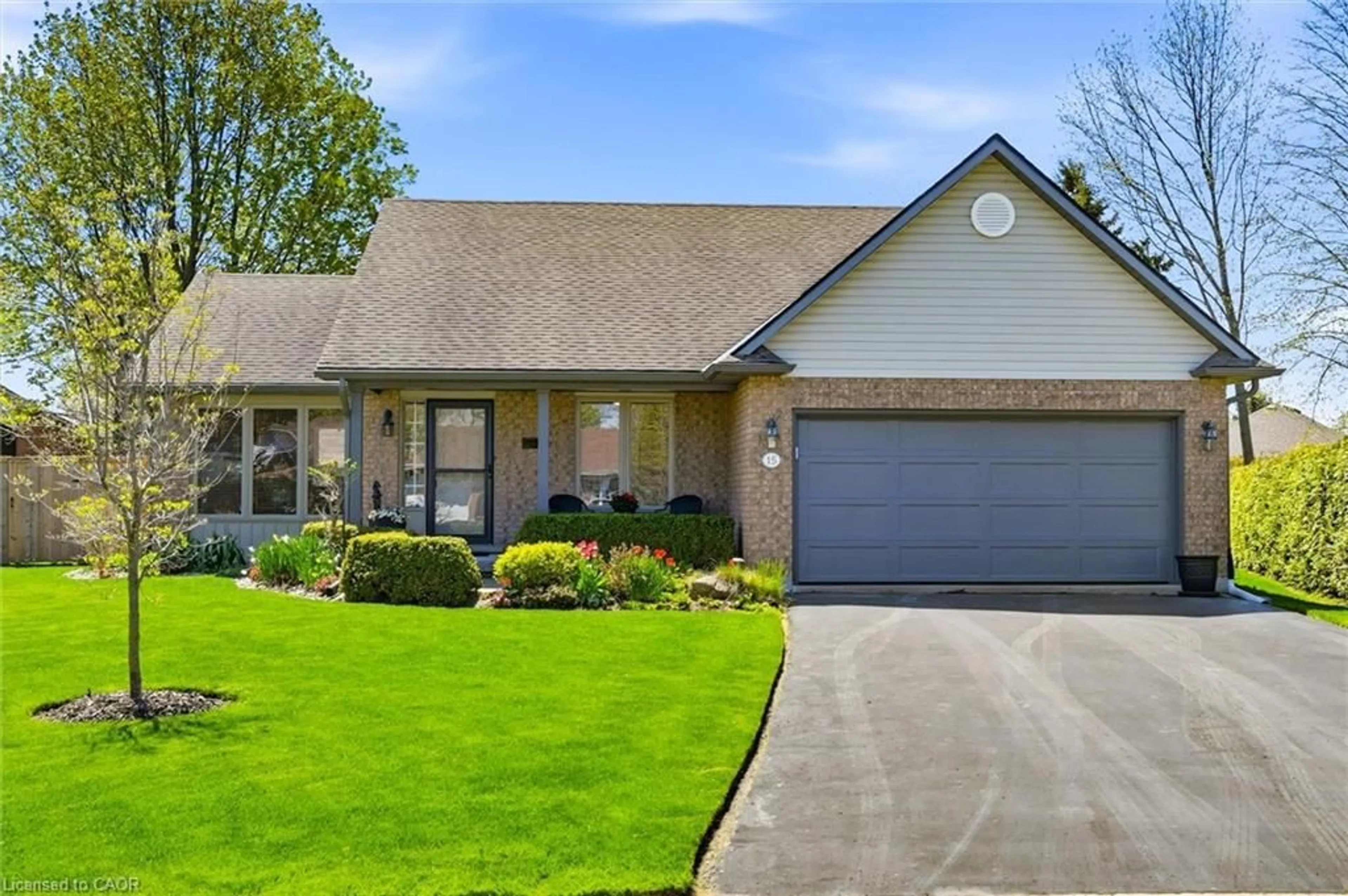 Home with vinyl exterior material, street for 15 Bayshore Crt, Port Dover Ontario N0A 1N7