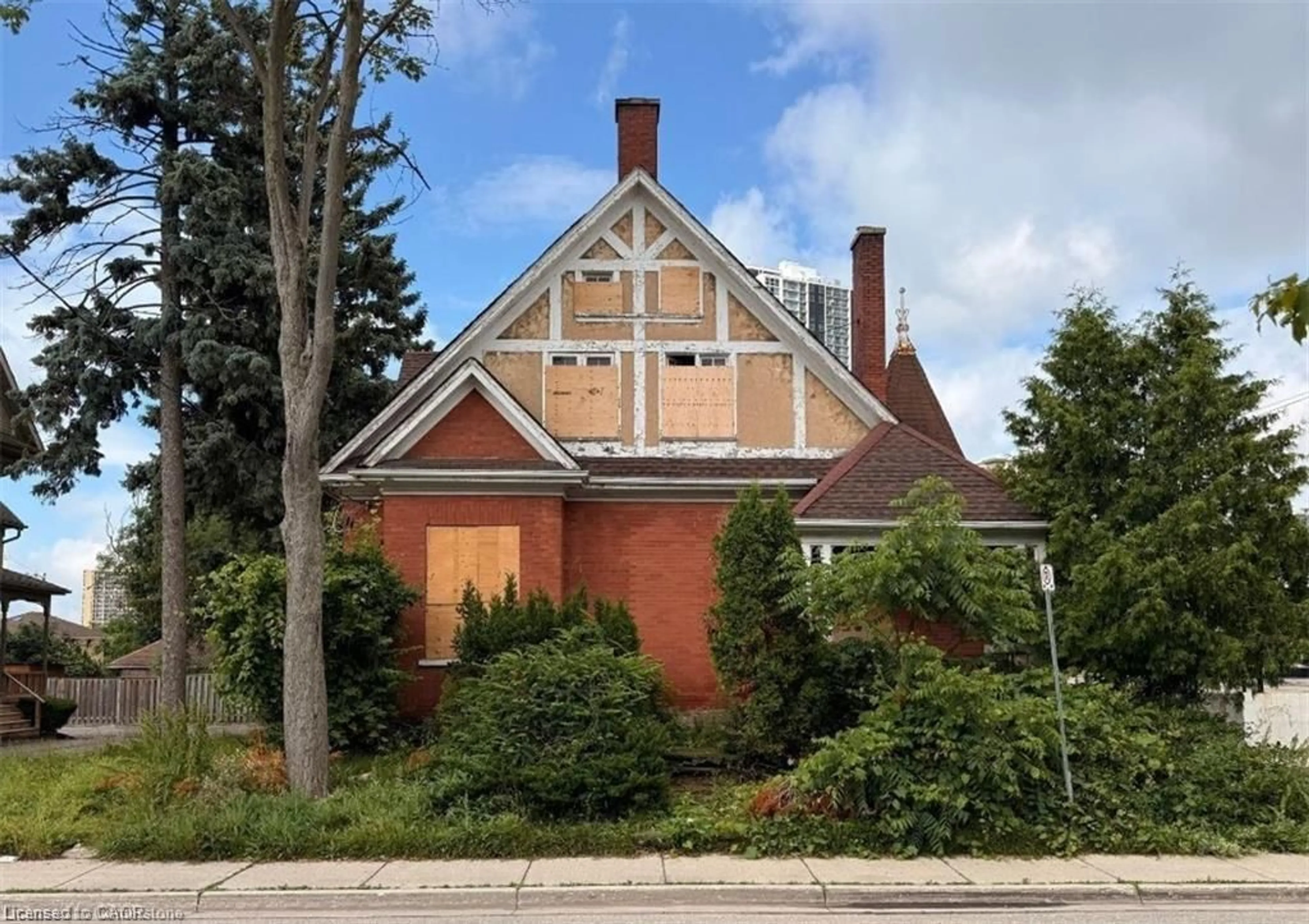 Home with brick exterior material, street for 11 Irvin St, Kitchener Ontario N2H 1K6