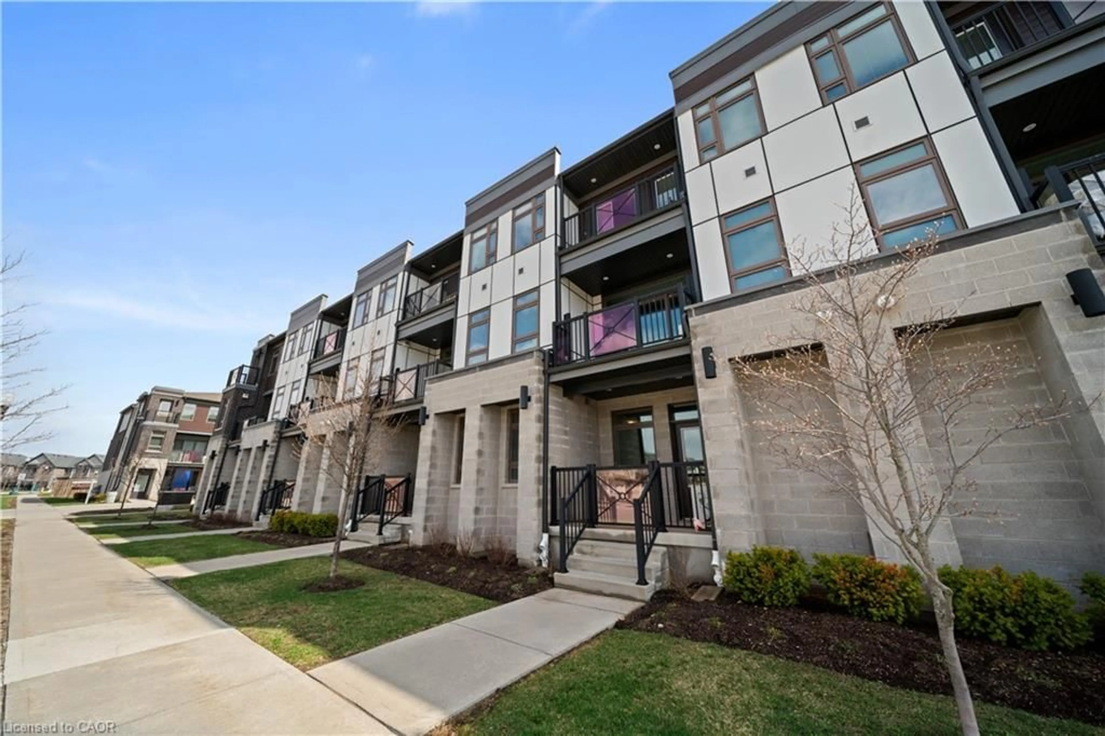 Patio, street for 155 Thomas Slee Dr #2G, Kitchener Ontario N2P 0J8