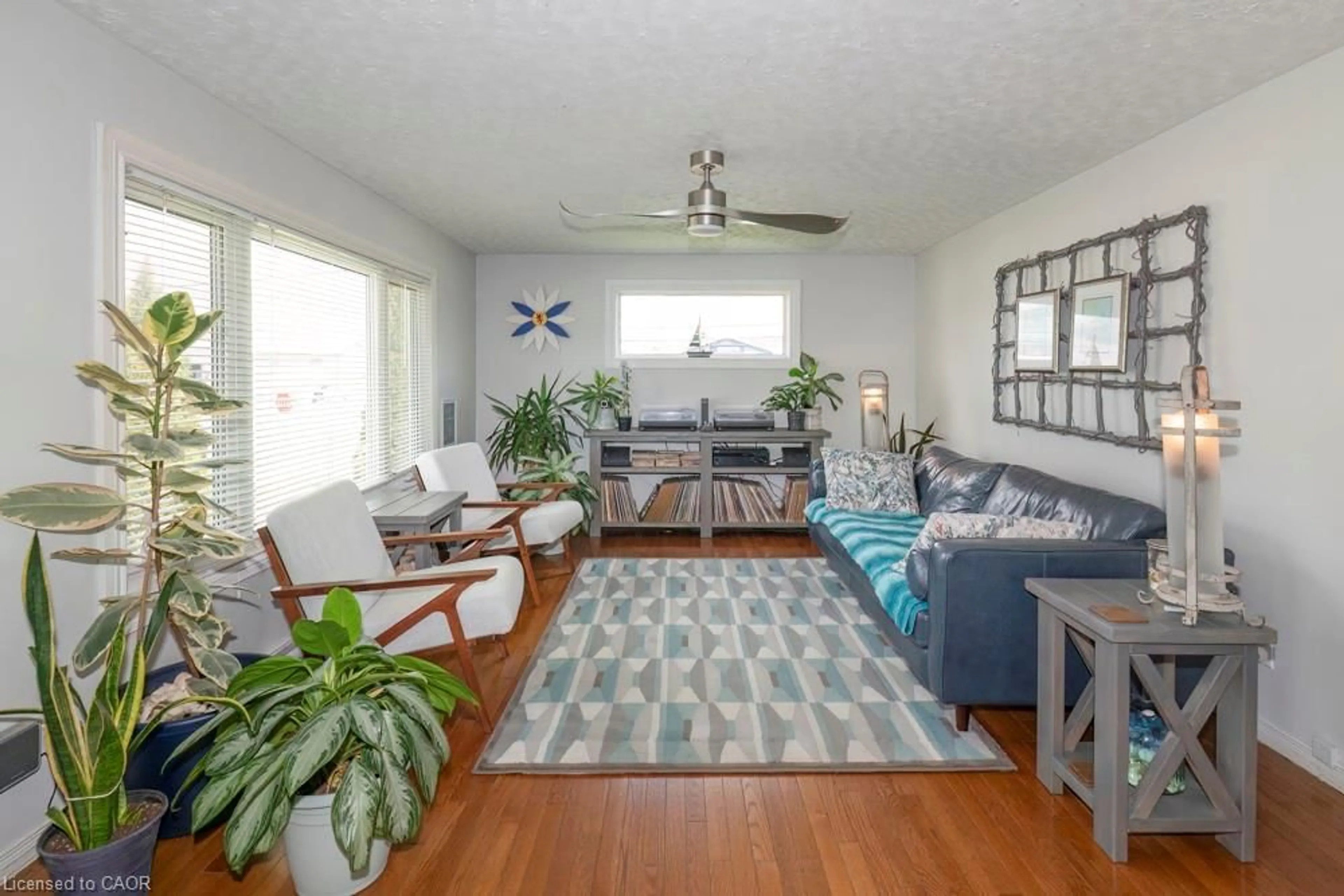 Living room with furniture, unknown for 111 Elizabeth St, Durham Ontario N0G 1R0