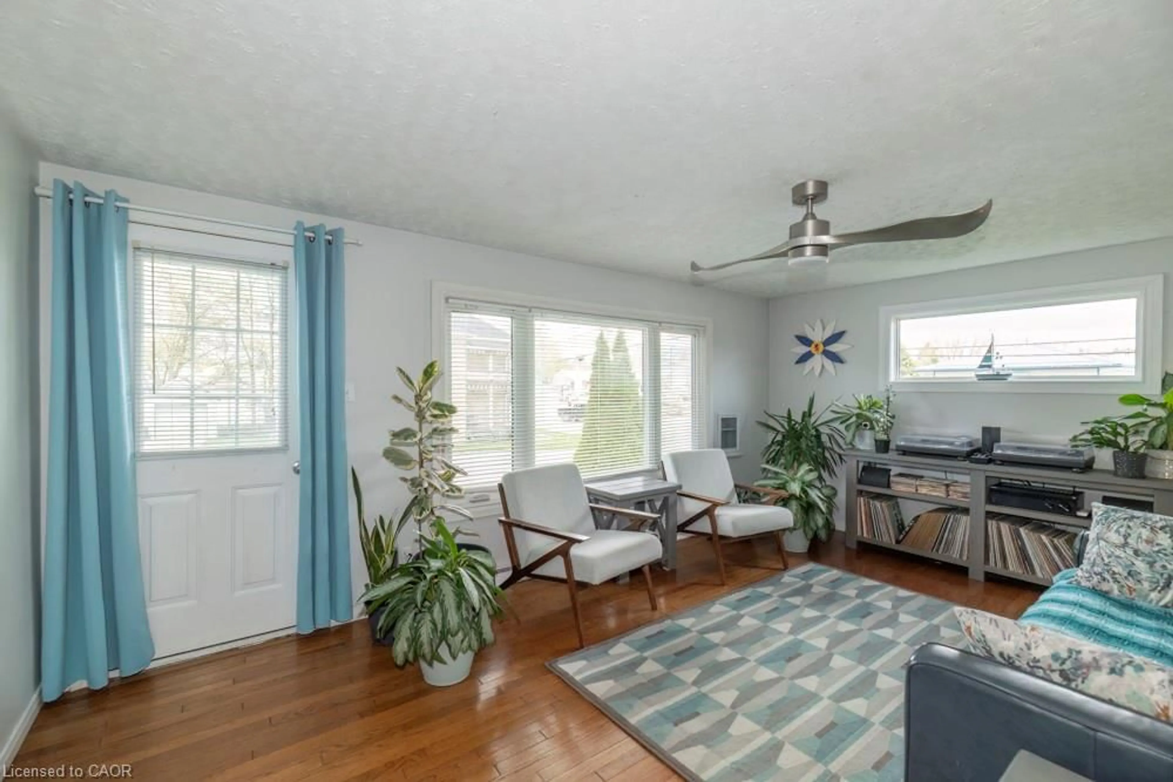 Living room with furniture, unknown for 111 Elizabeth St, Durham Ontario N0G 1R0