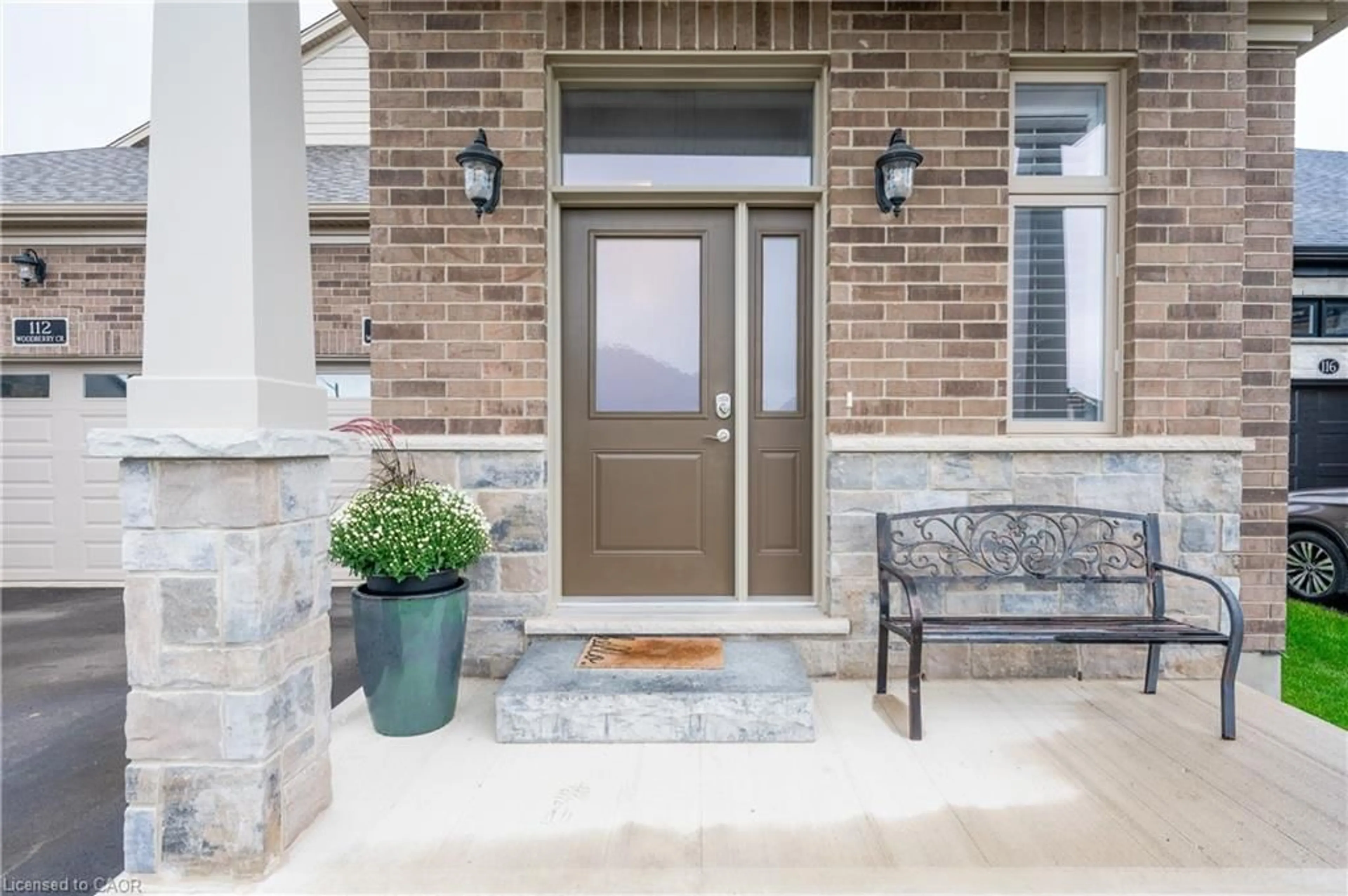 Indoor entryway for 114 Woodberry Cres, Elmira Ontario N3B 0E3