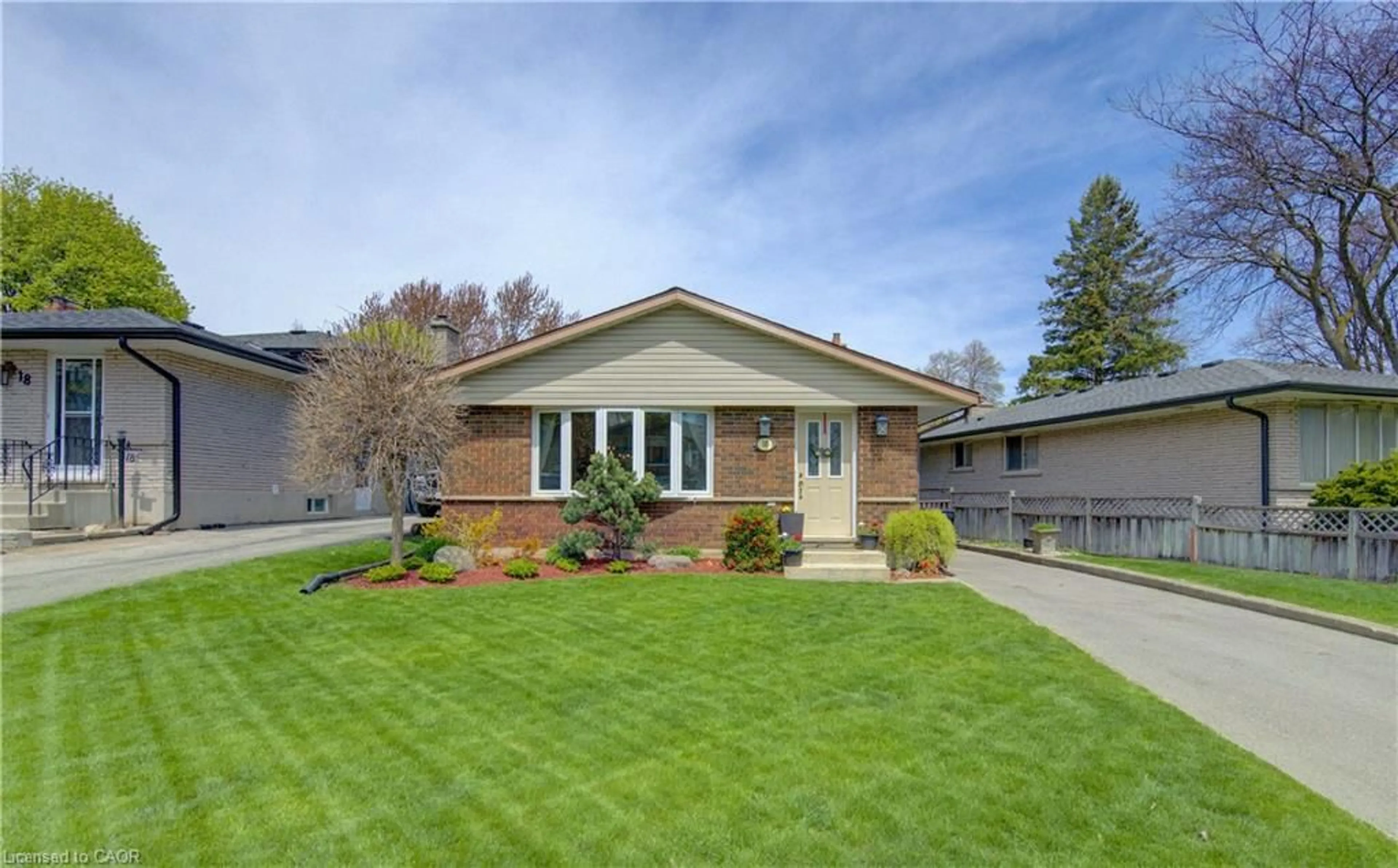 Home with brick exterior material, street for 10 Bosworth Cres, Kitchener Ontario N2E 1Z1