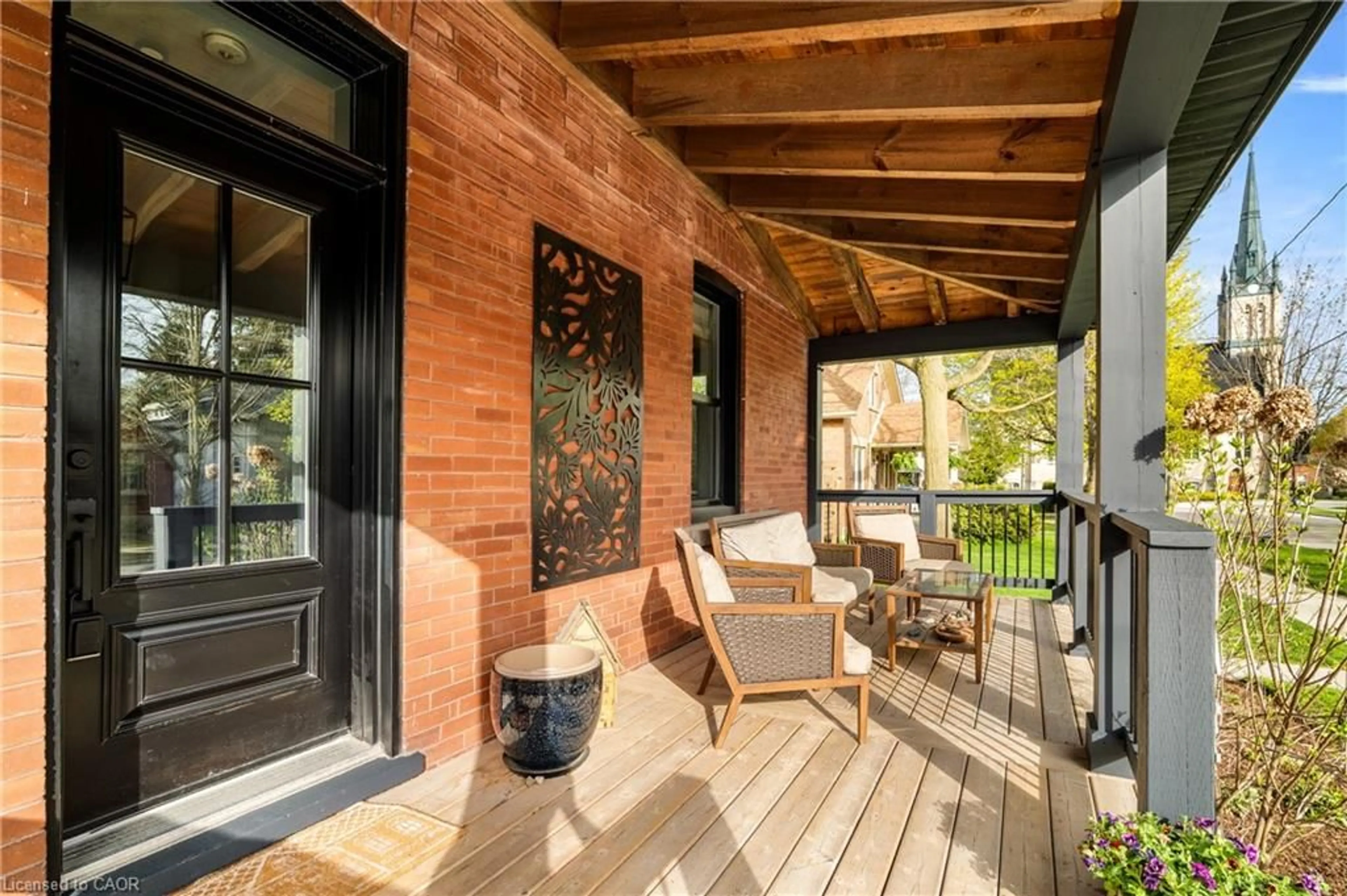 Patio, street for 143 Melville St, Elora Ontario N0B 1S0