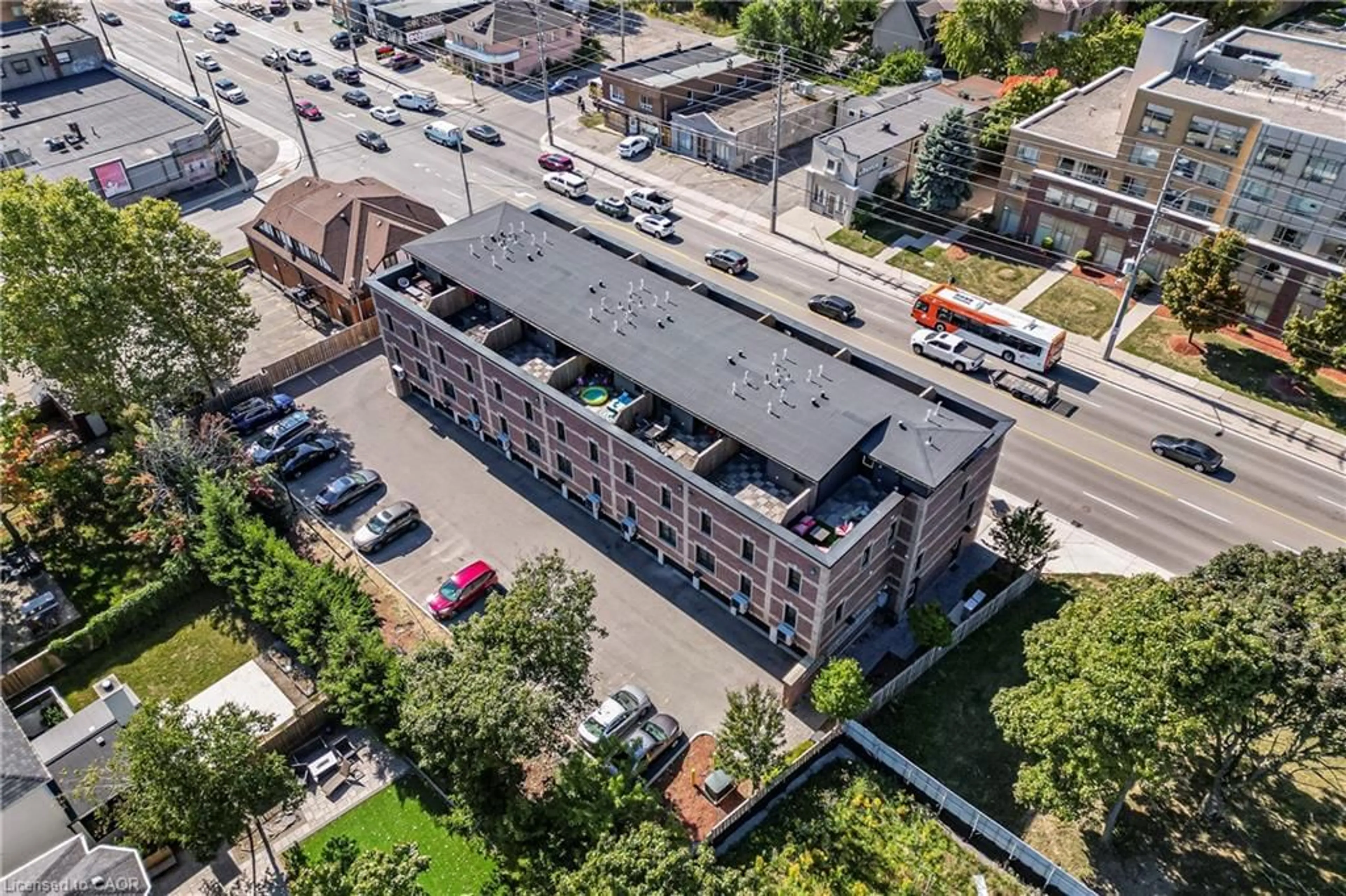 A pic from outside/outdoor area/front of a property/back of a property/a pic from drone, unknown for 760 Lakeshore Rd #213, Mississauga Ontario L5E 1C7