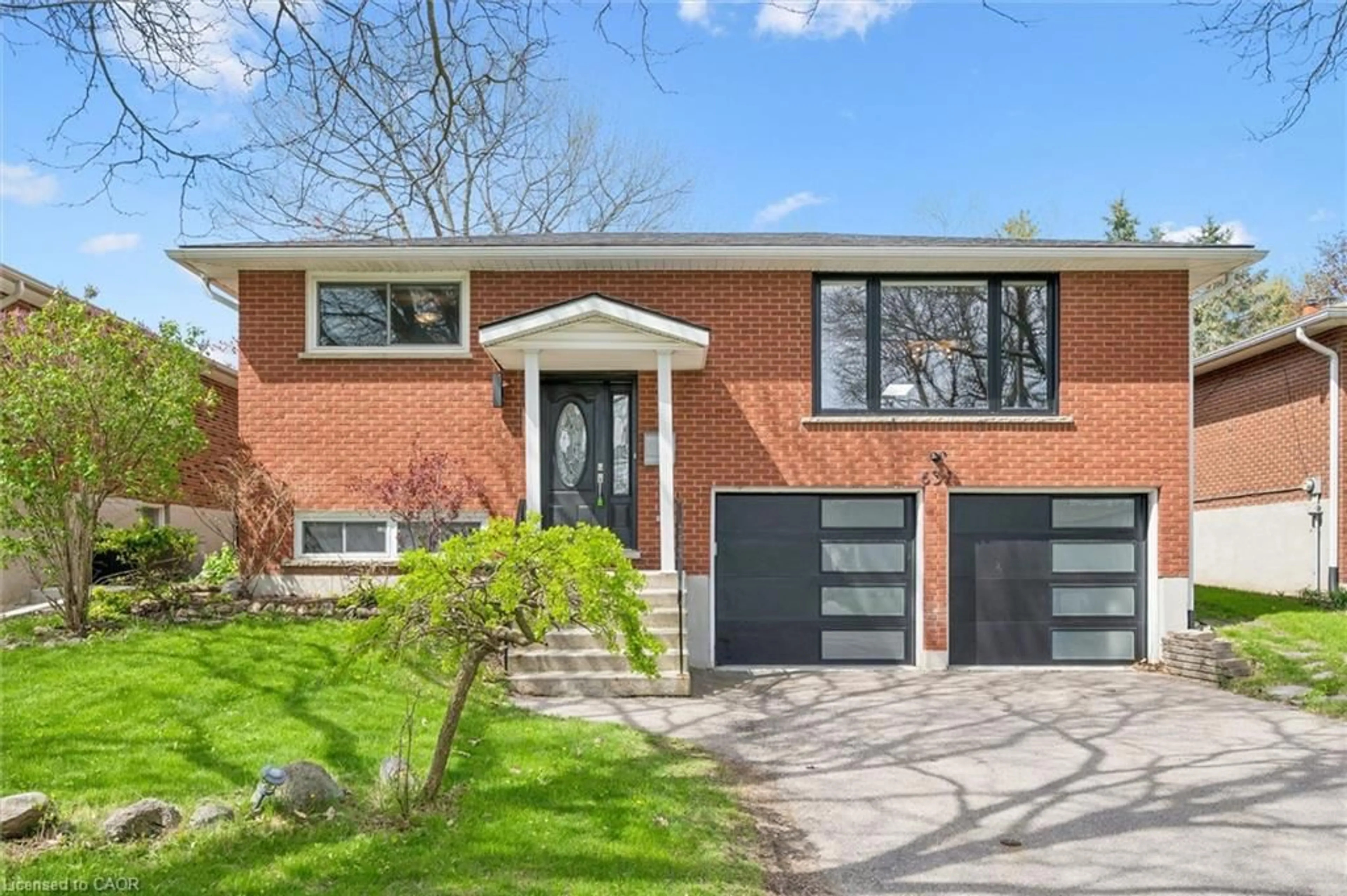 Home with brick exterior material, street for 637 Cedargrove Pl, Waterloo Ontario N2L 4Y8