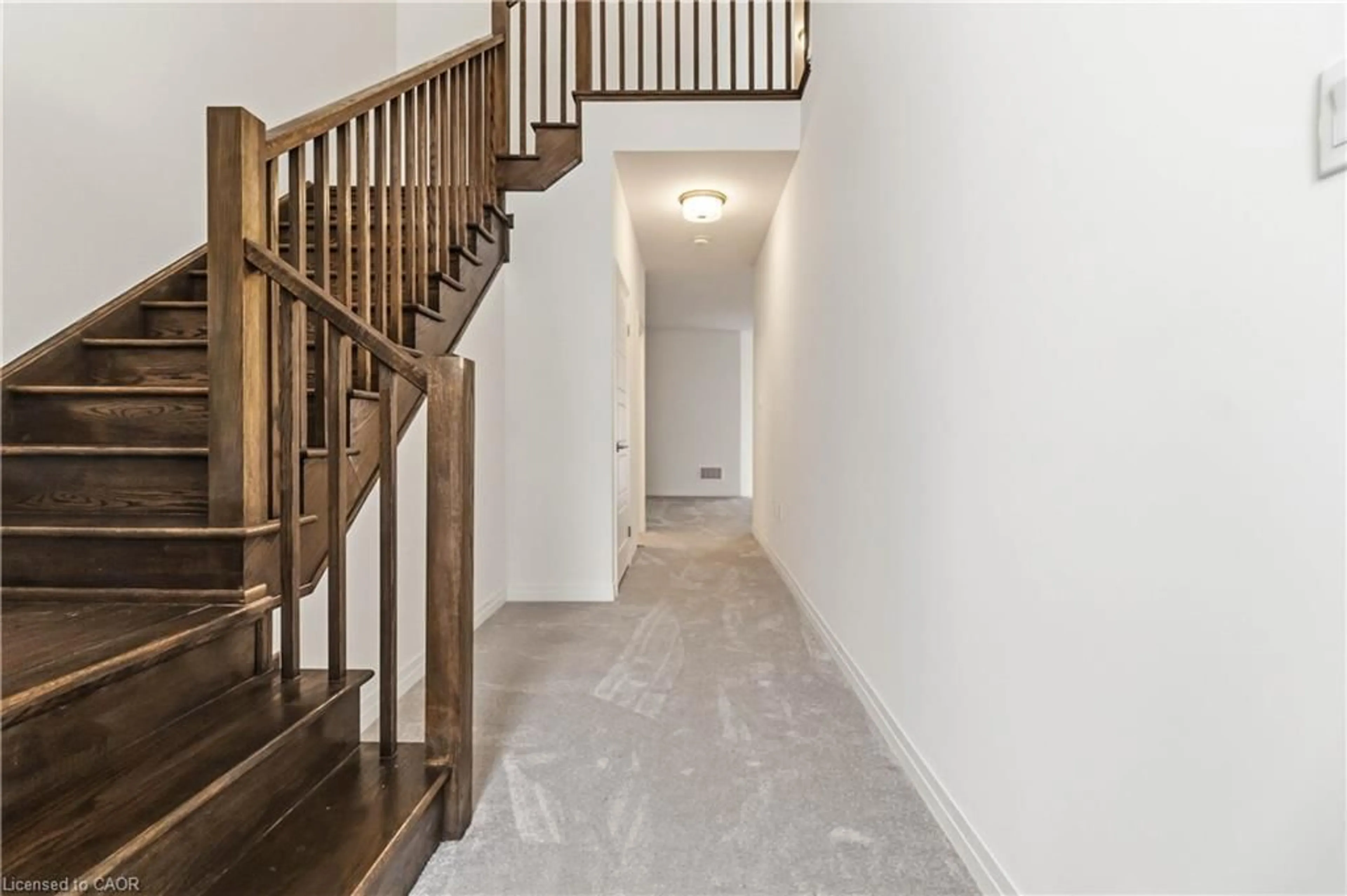 Indoor foyer for 126 Hitchman St, Paris Ontario N3L 0N6