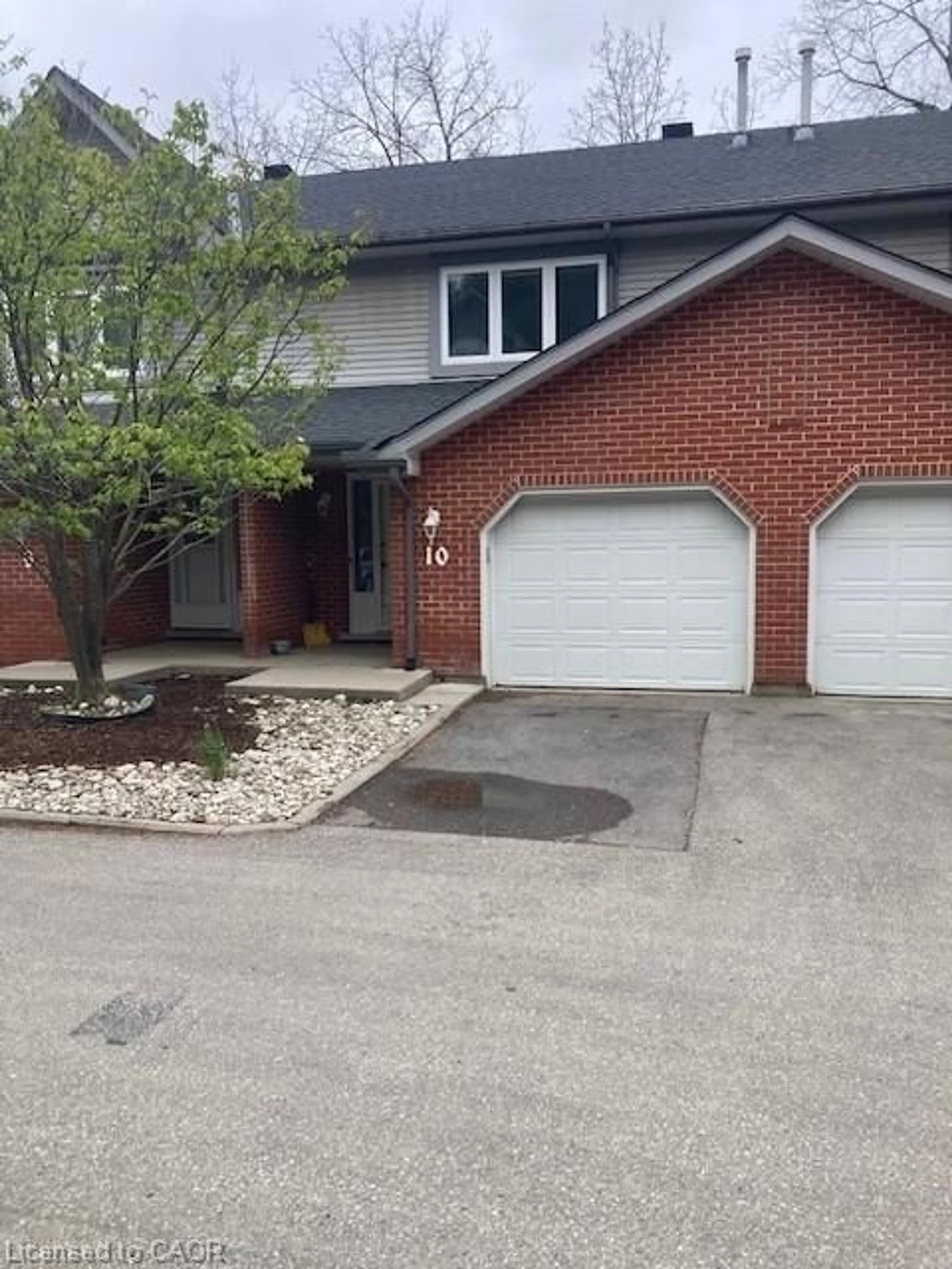A pic from outside/outdoor area/front of a property/back of a property/a pic from drone, street for 89 Woolwich St #10, Waterloo Ontario N2K 1S5