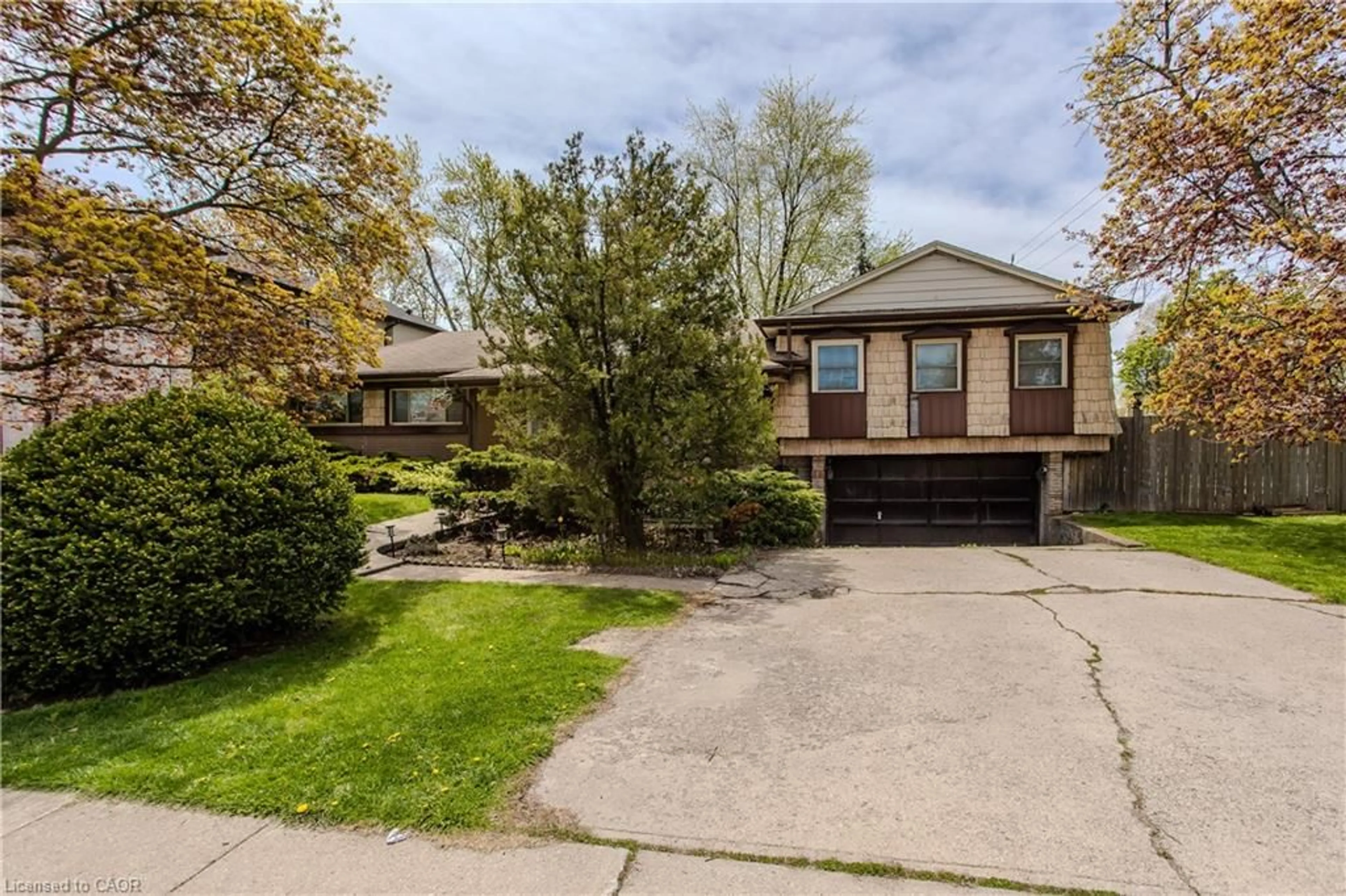 Unknown for 482 Sherin Dr, Oakville Ontario L6L 4J5