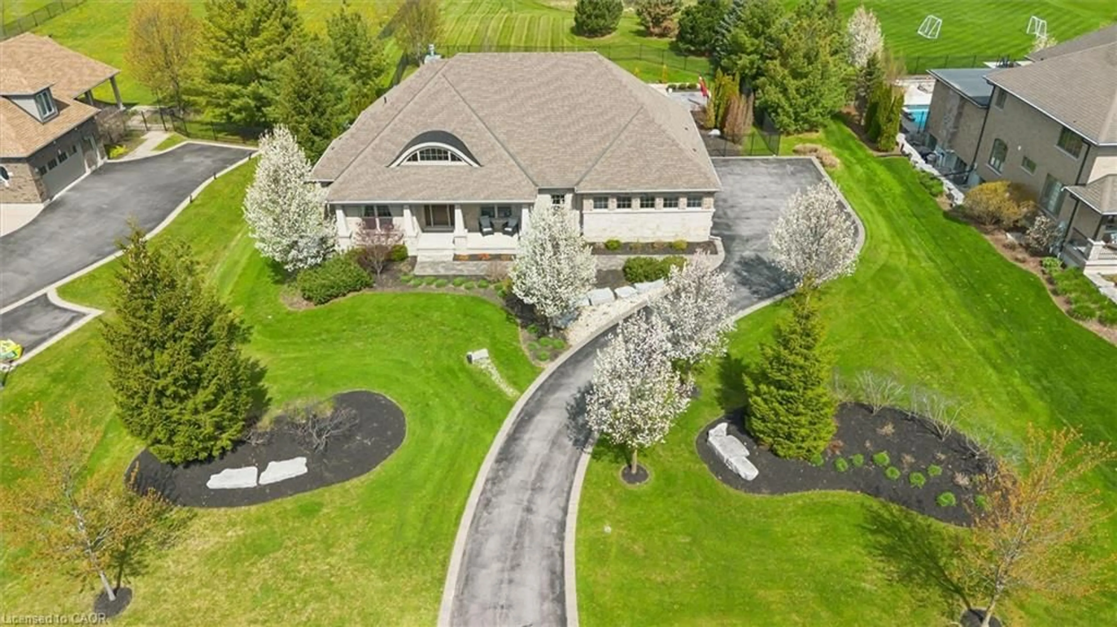 A pic from outside/outdoor area/front of a property/back of a property/a pic from drone, street for 23 Old Ruby Lane, Puslinch Ontario N0B 2J0