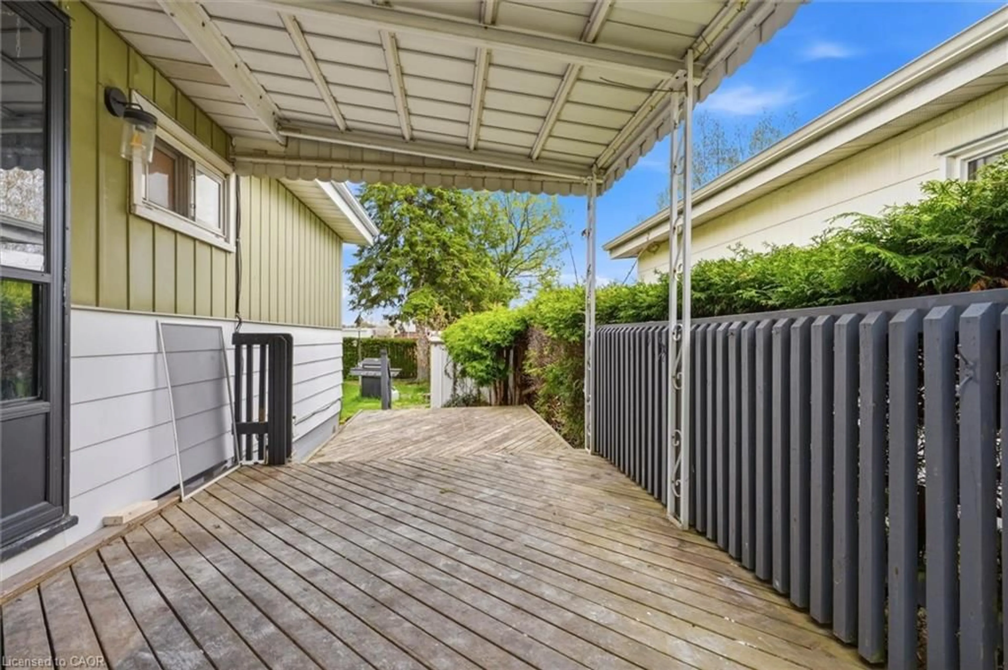 Patio, street for 16 Ronaldshay Ave, Hamilton Ontario L9A 3B1