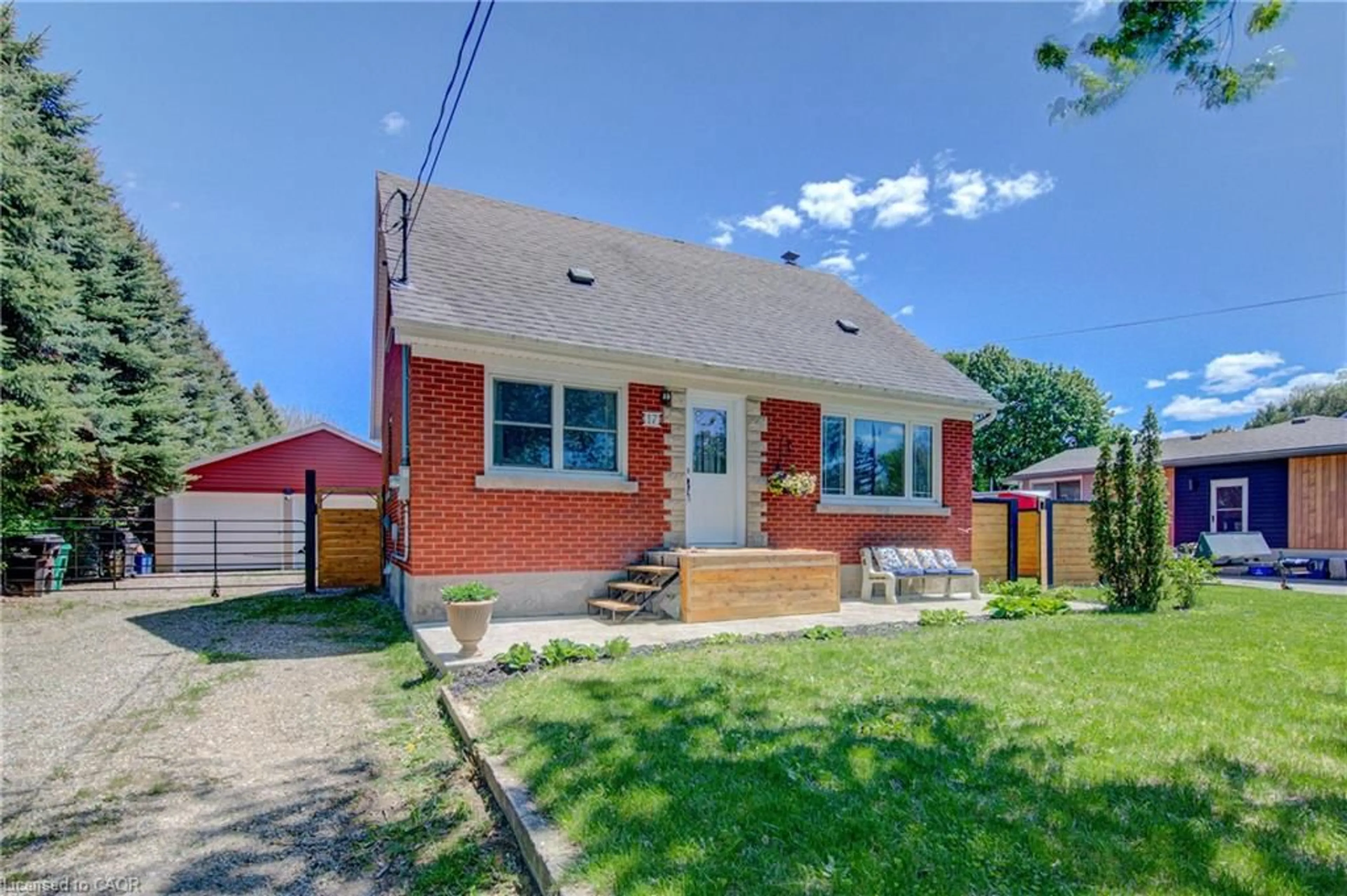 Home with brick exterior material, street for 17 Daniel Ave, Kitchener Ontario N2K 1E8