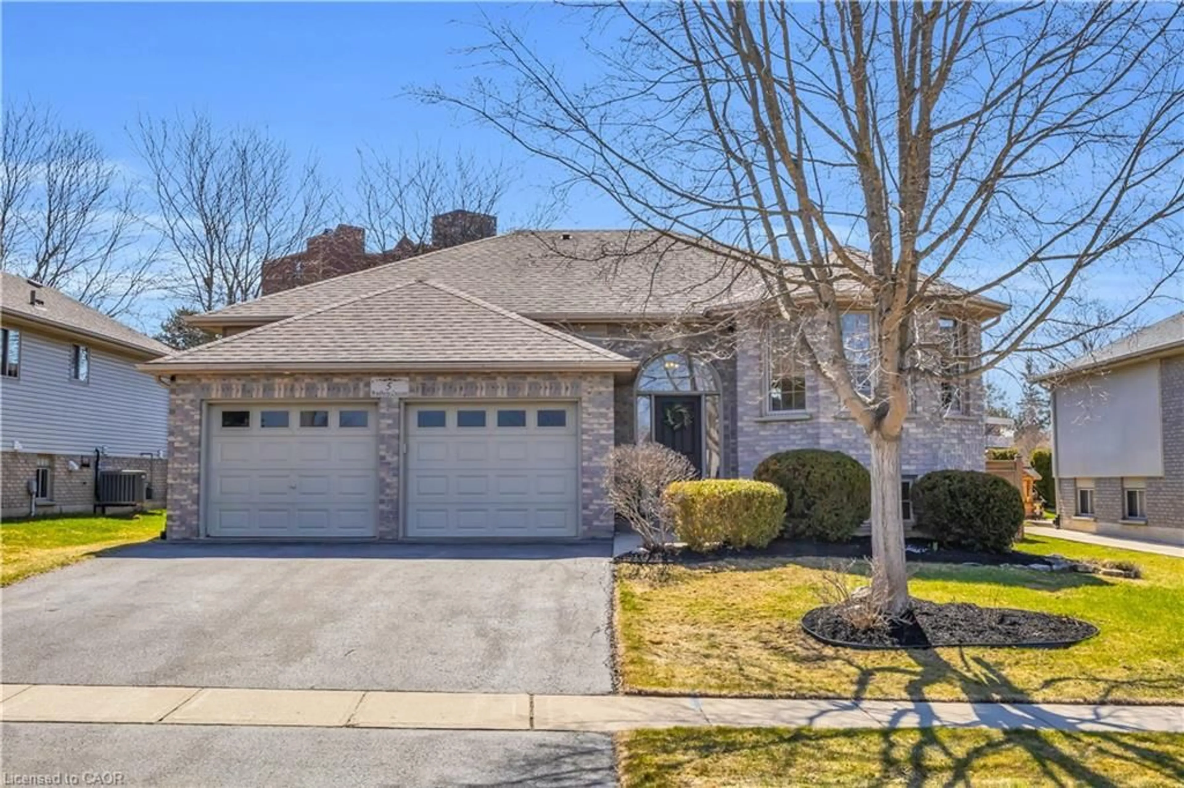 Home with brick exterior material, street for 5 Bradbury Cres, Paris Ontario N3L 4E1