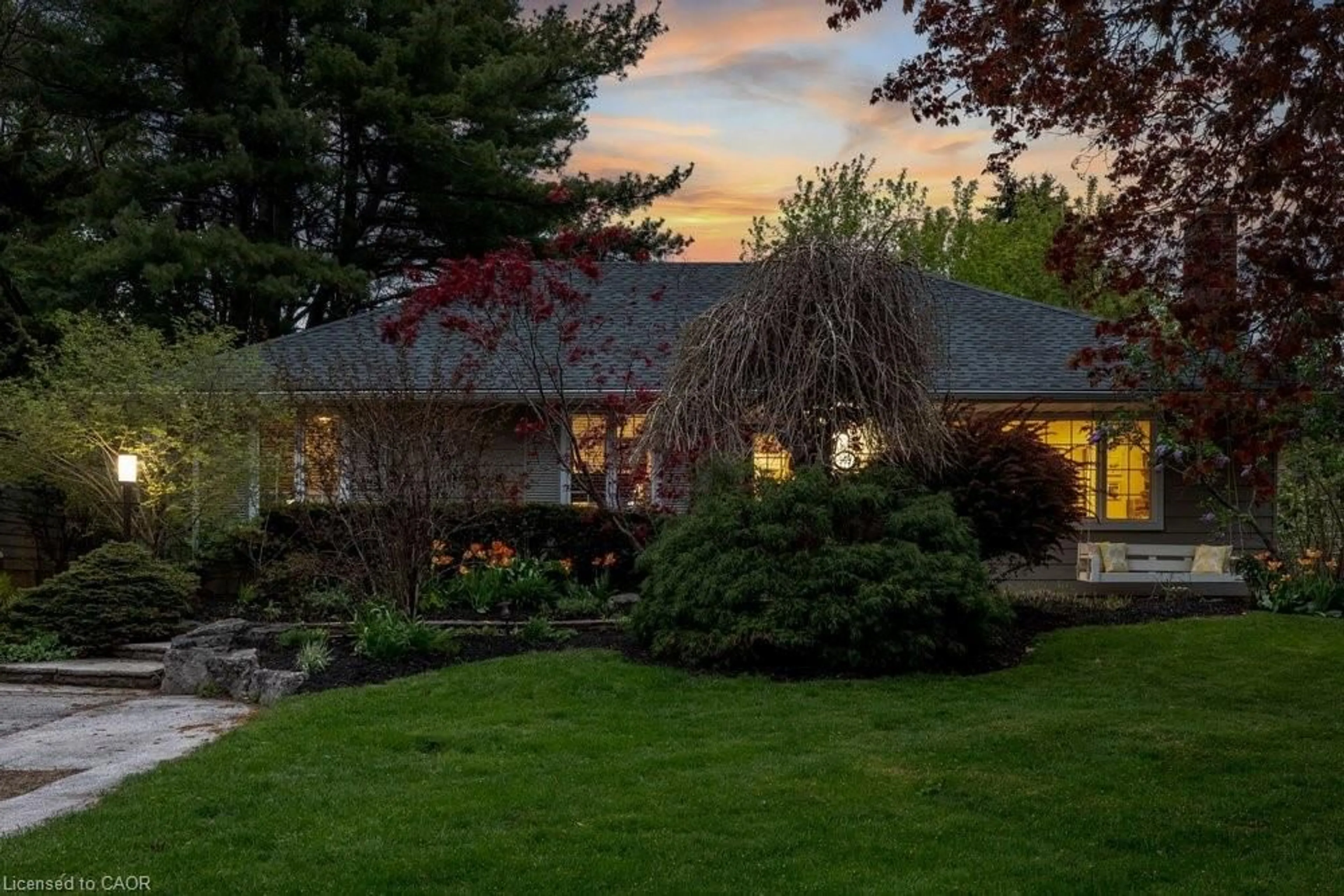 Unknown for 969 Sanford Dr, Burlington Ontario L7T 3G7
