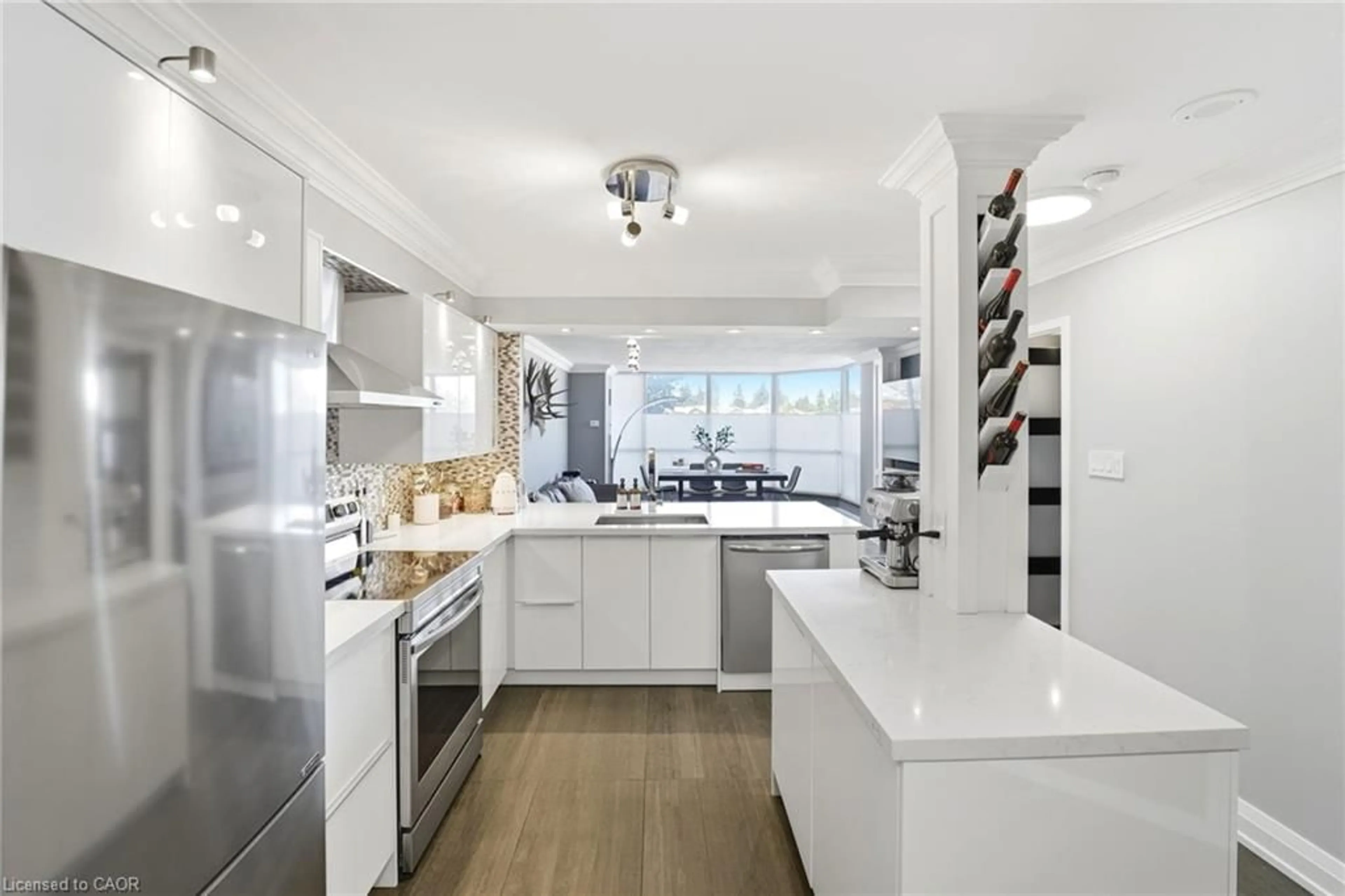 Contemporary kitchen, ceramic/tile floor for 1500 Grazia Crt #208, Mississauga Ontario L4W 4Z9