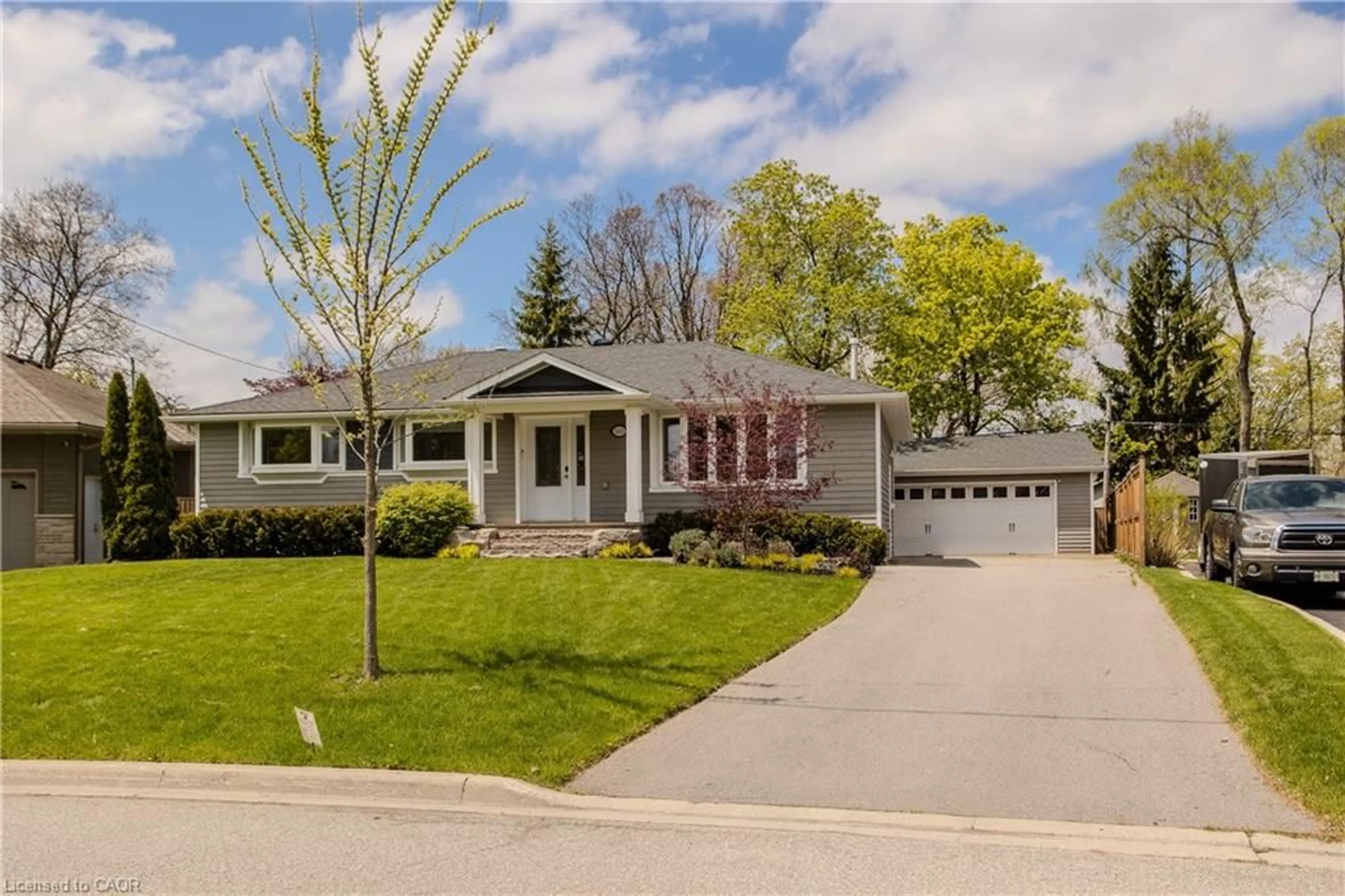Unknown for 5411 Cornwall Cres, Burlington Ontario L7L 3K2