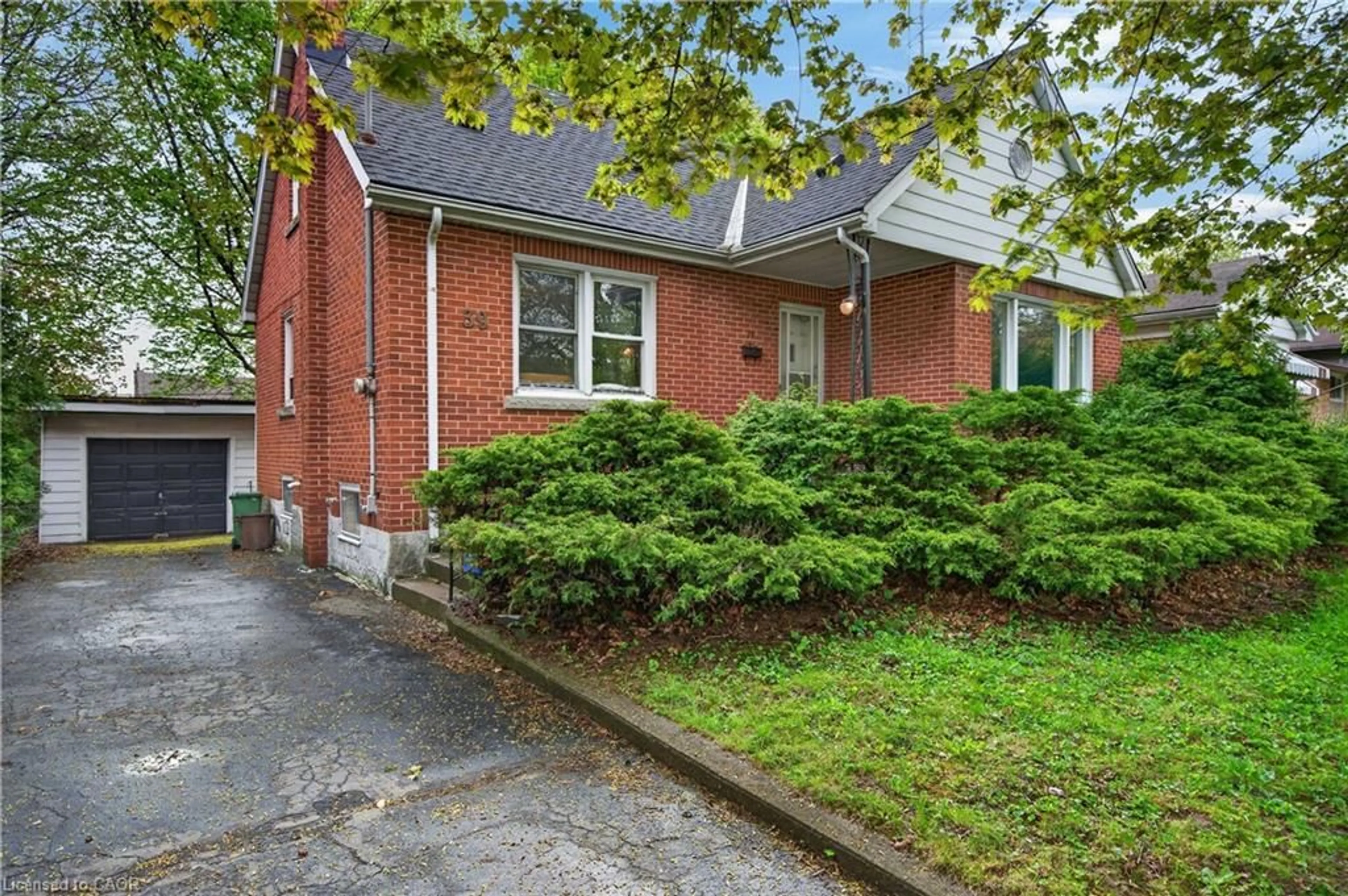 Home with brick exterior material, street for 39 West 21st St, Hamilton Ontario L9C 4M6