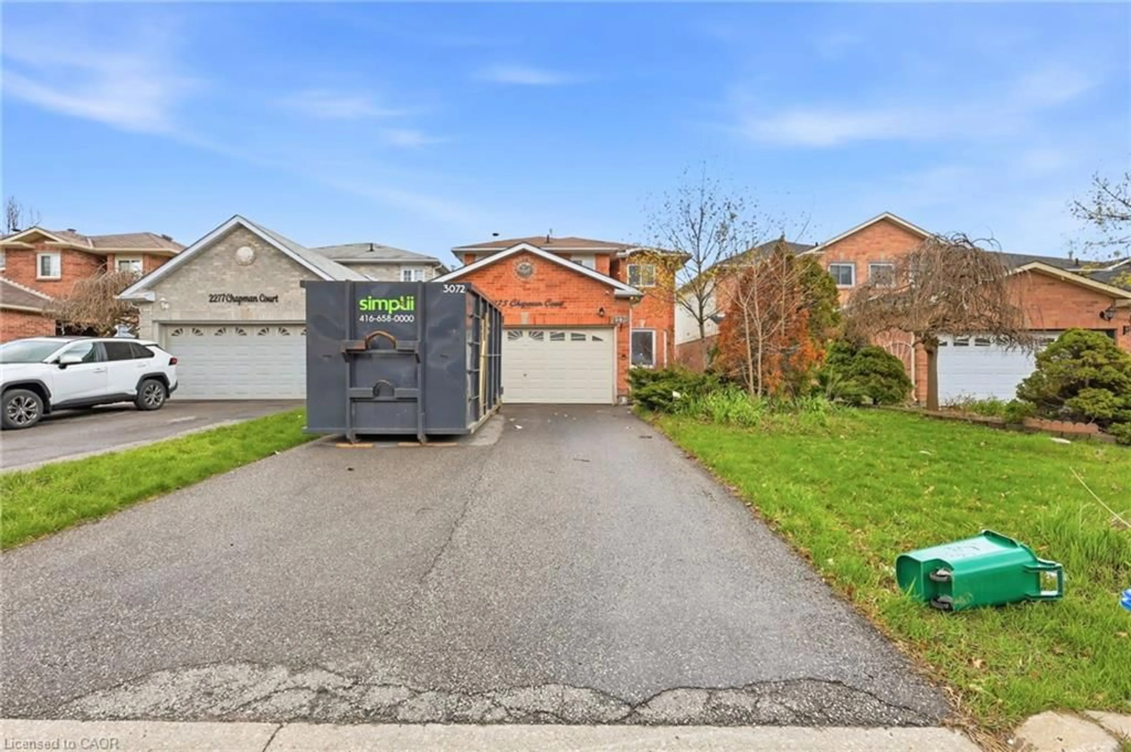 A pic from outside/outdoor area/front of a property/back of a property/a pic from drone, street for 2275 Chapman Crt, Pickering Ontario L1X 2G1